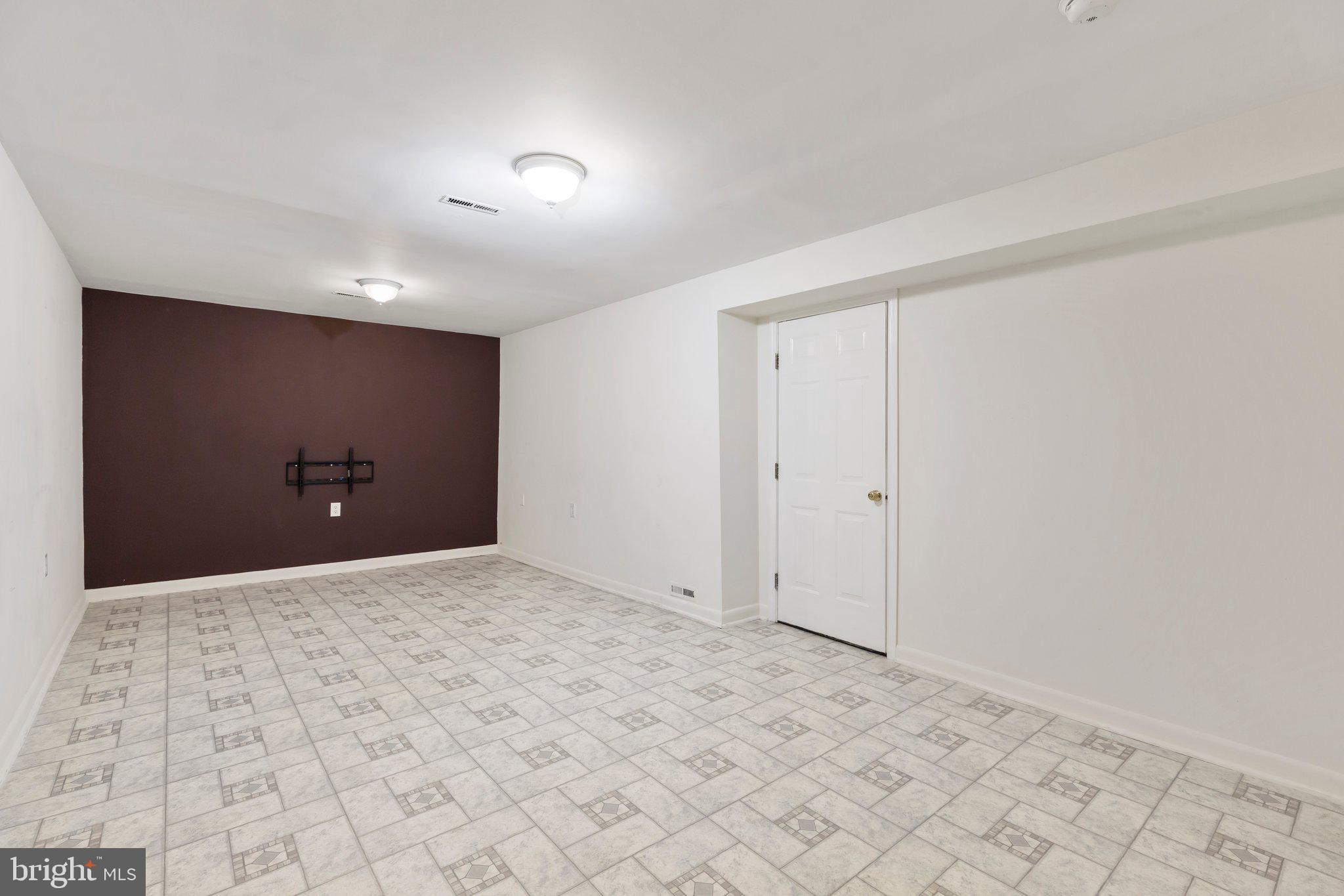 SPRING LAKE FARM - Residential