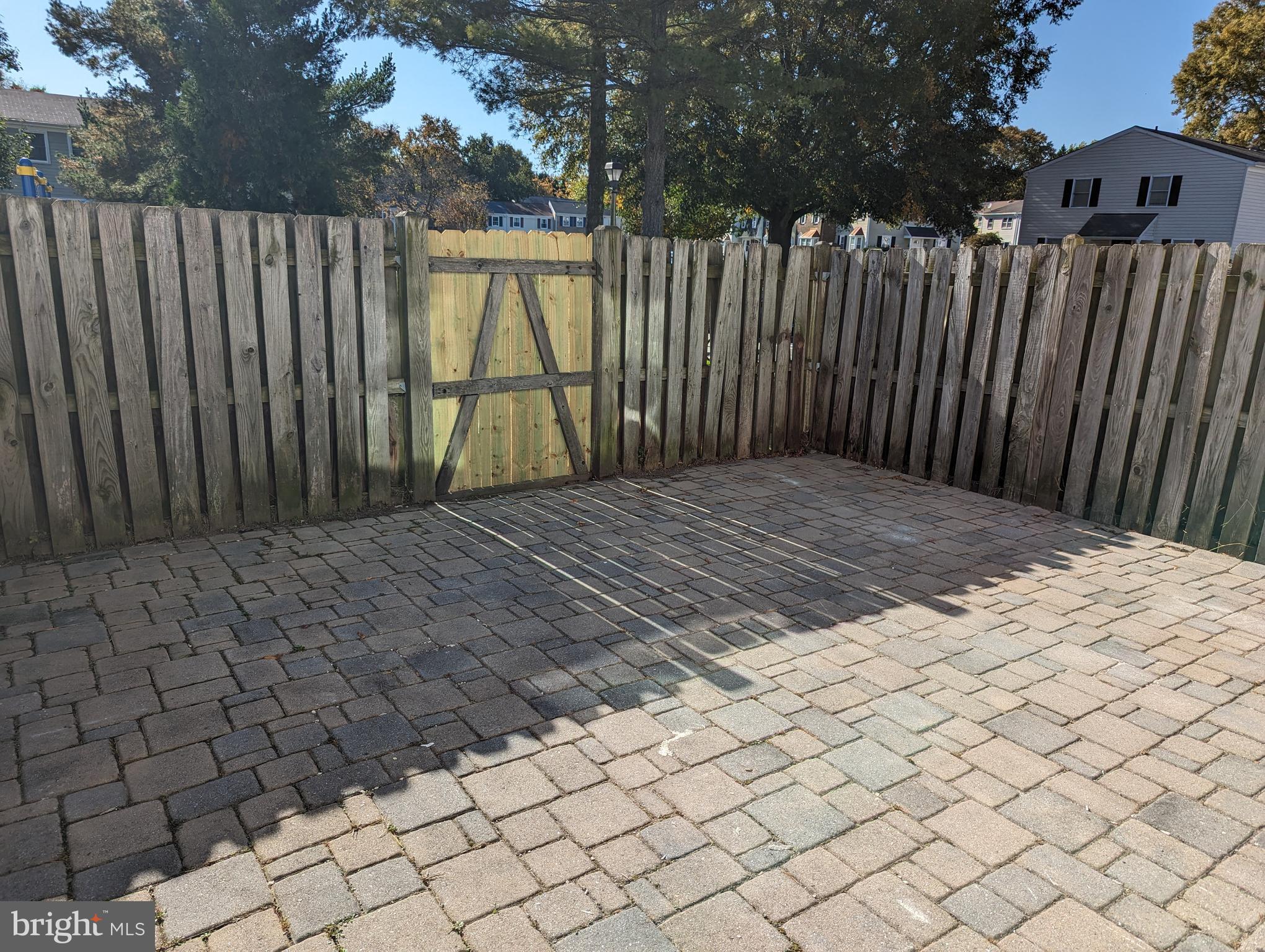 CROFTON SQUARE - Residential