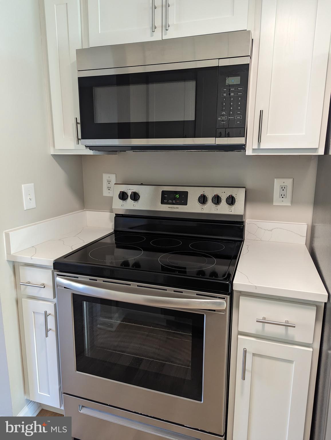 CROFTON SQUARE - Residential