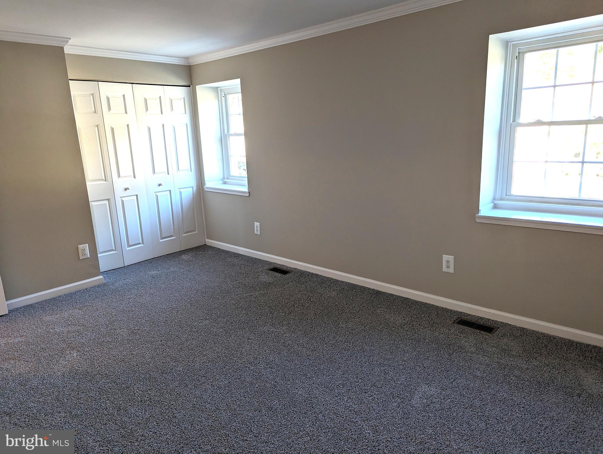 CROFTON SQUARE - Residential