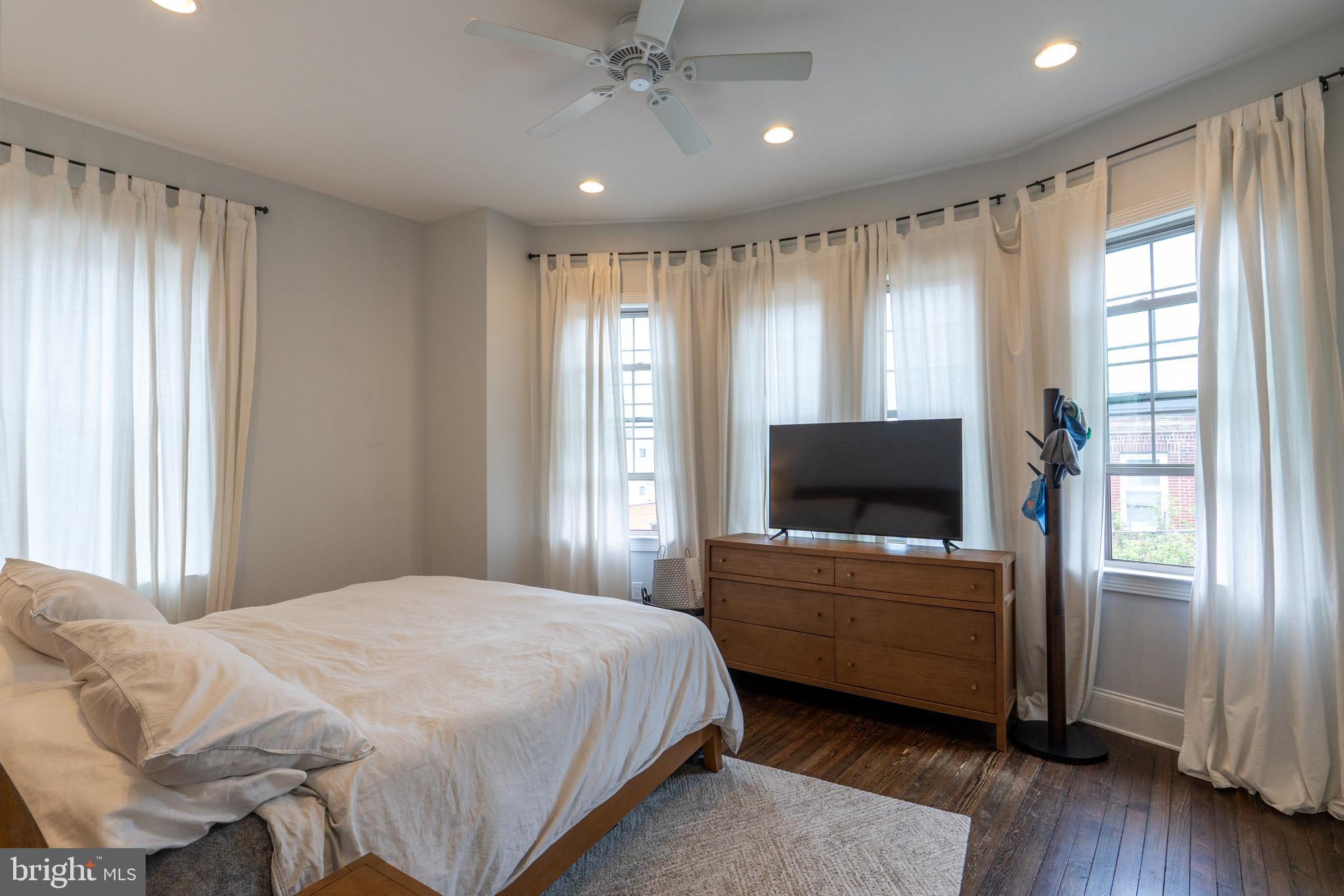 BELLA VISTA - Residential Lease