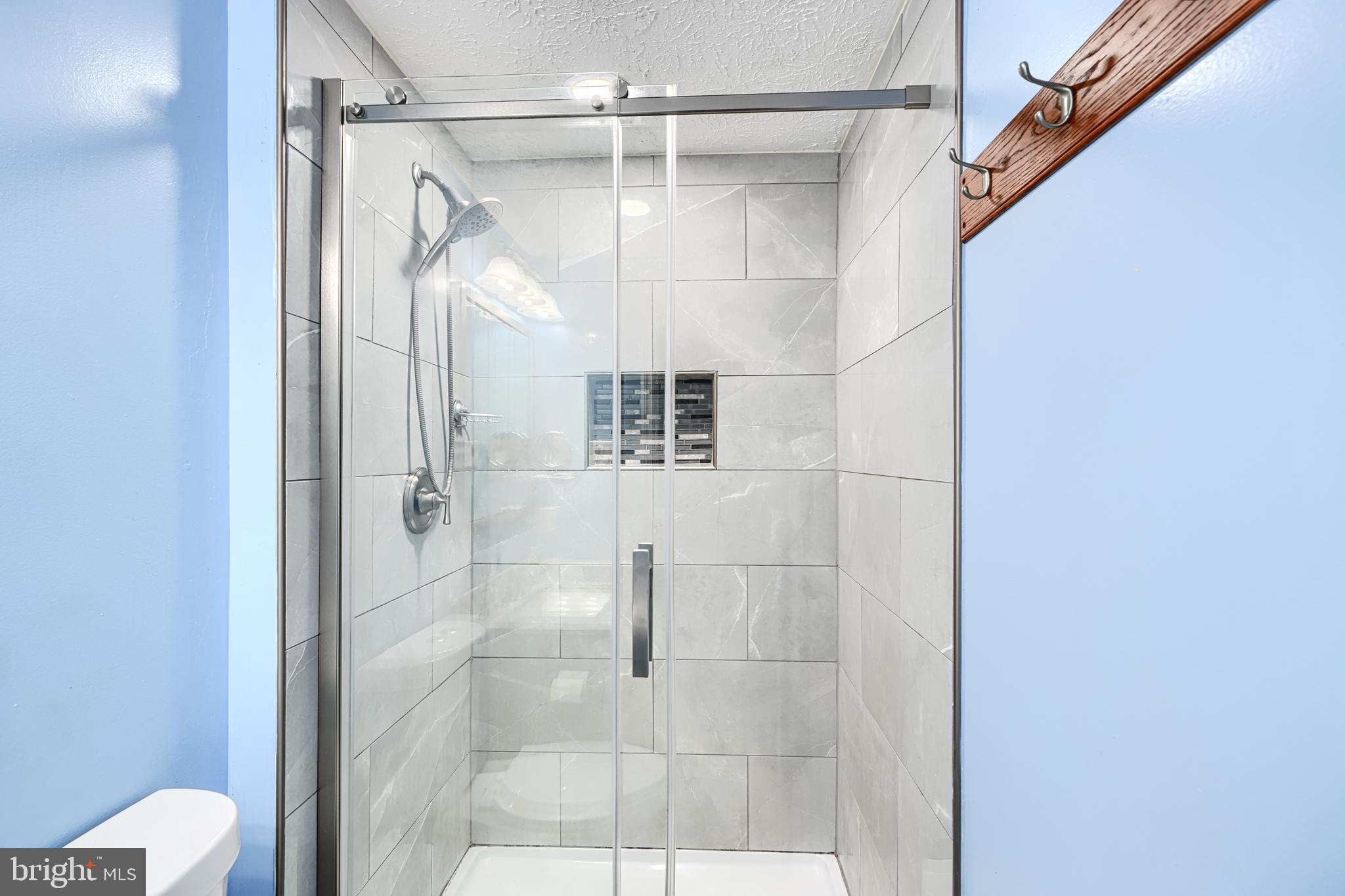 VILLAGE OF THOMAS RUN - Residential