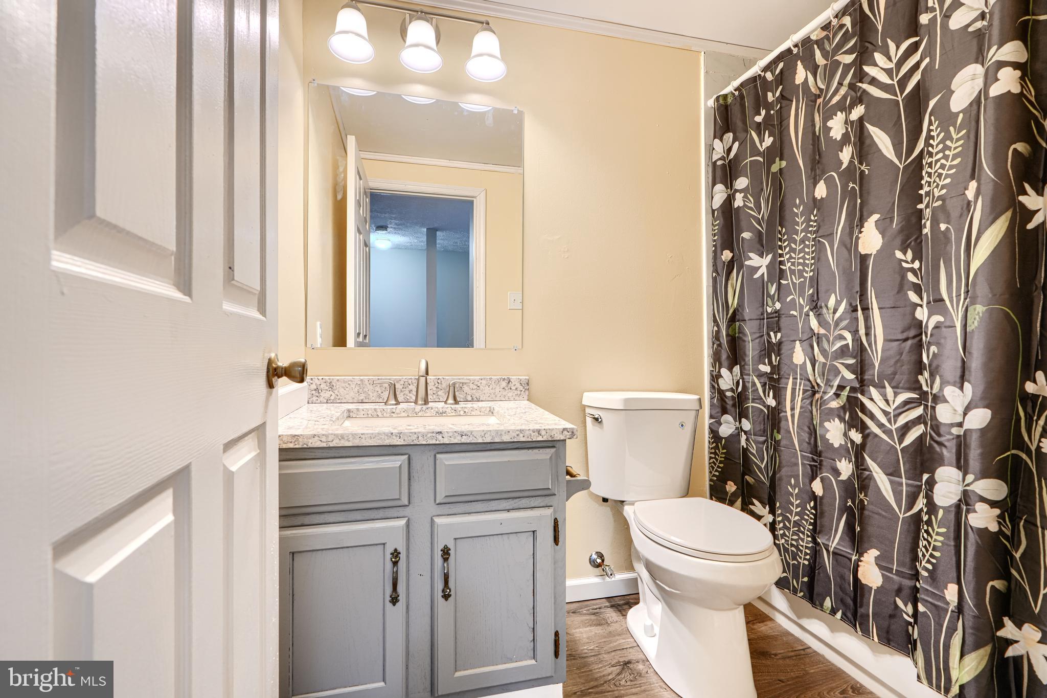 VILLAGE OF THOMAS RUN - Residential