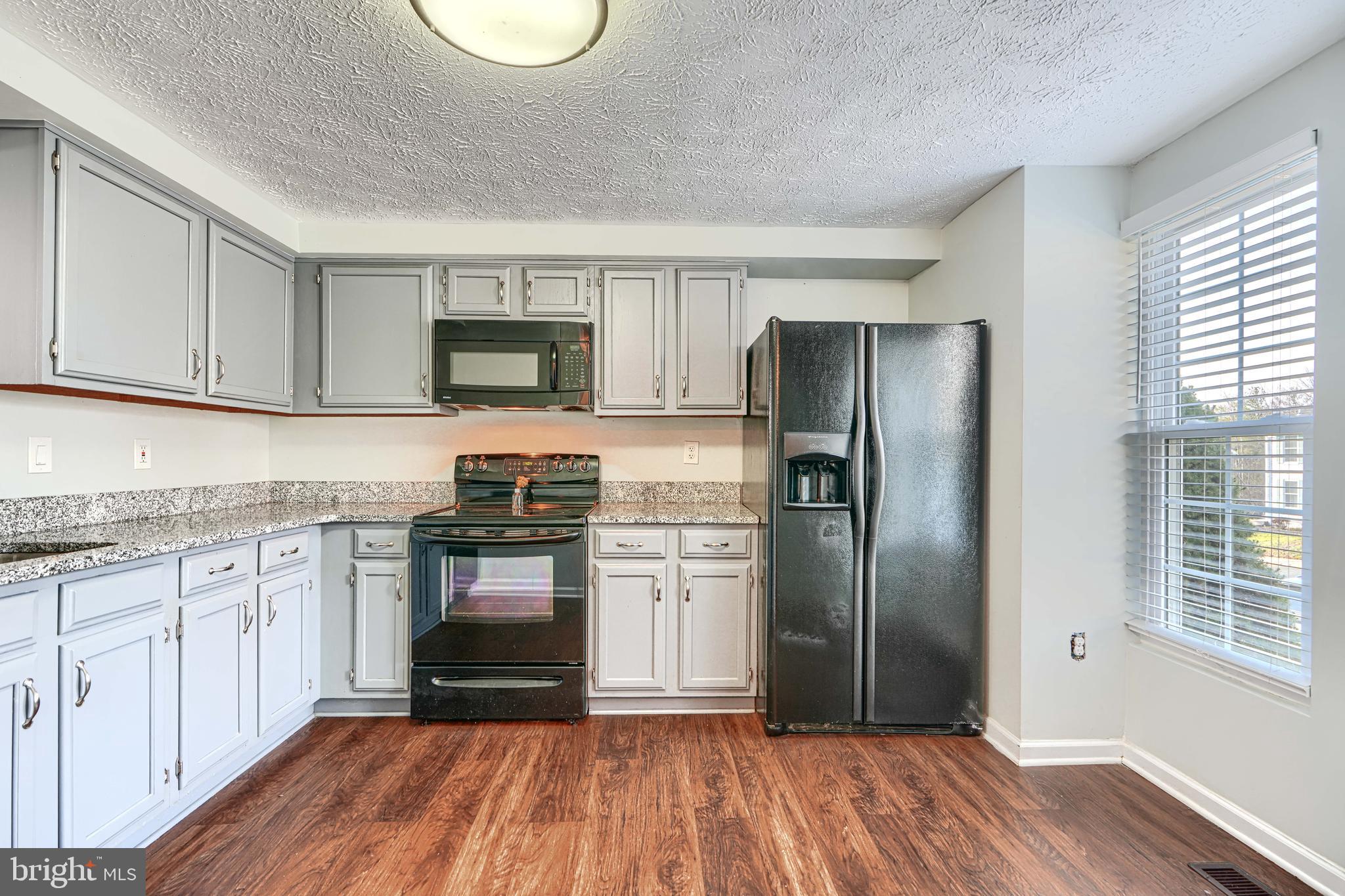 VILLAGE OF THOMAS RUN - Residential