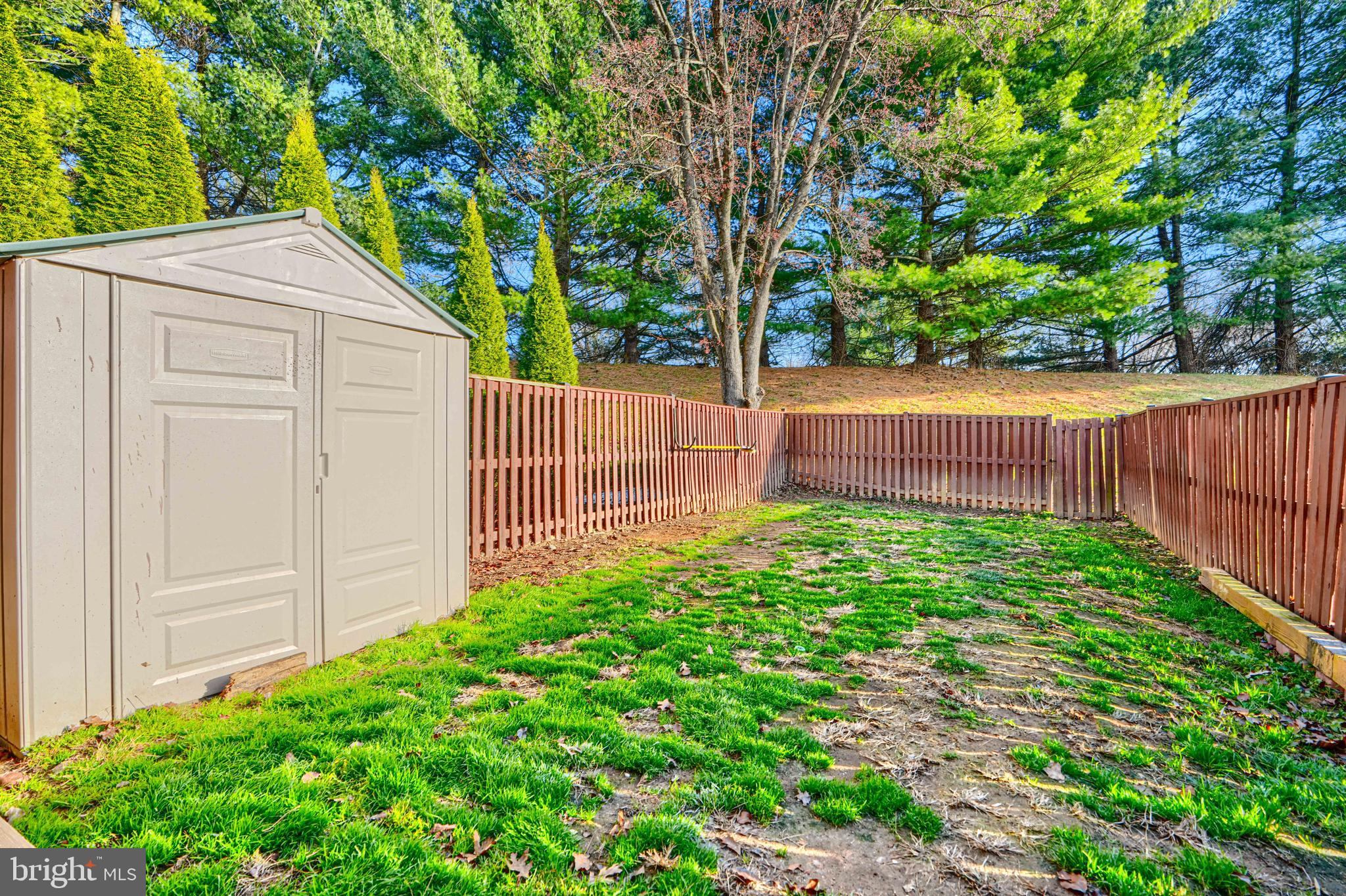 VILLAGE OF THOMAS RUN - Residential