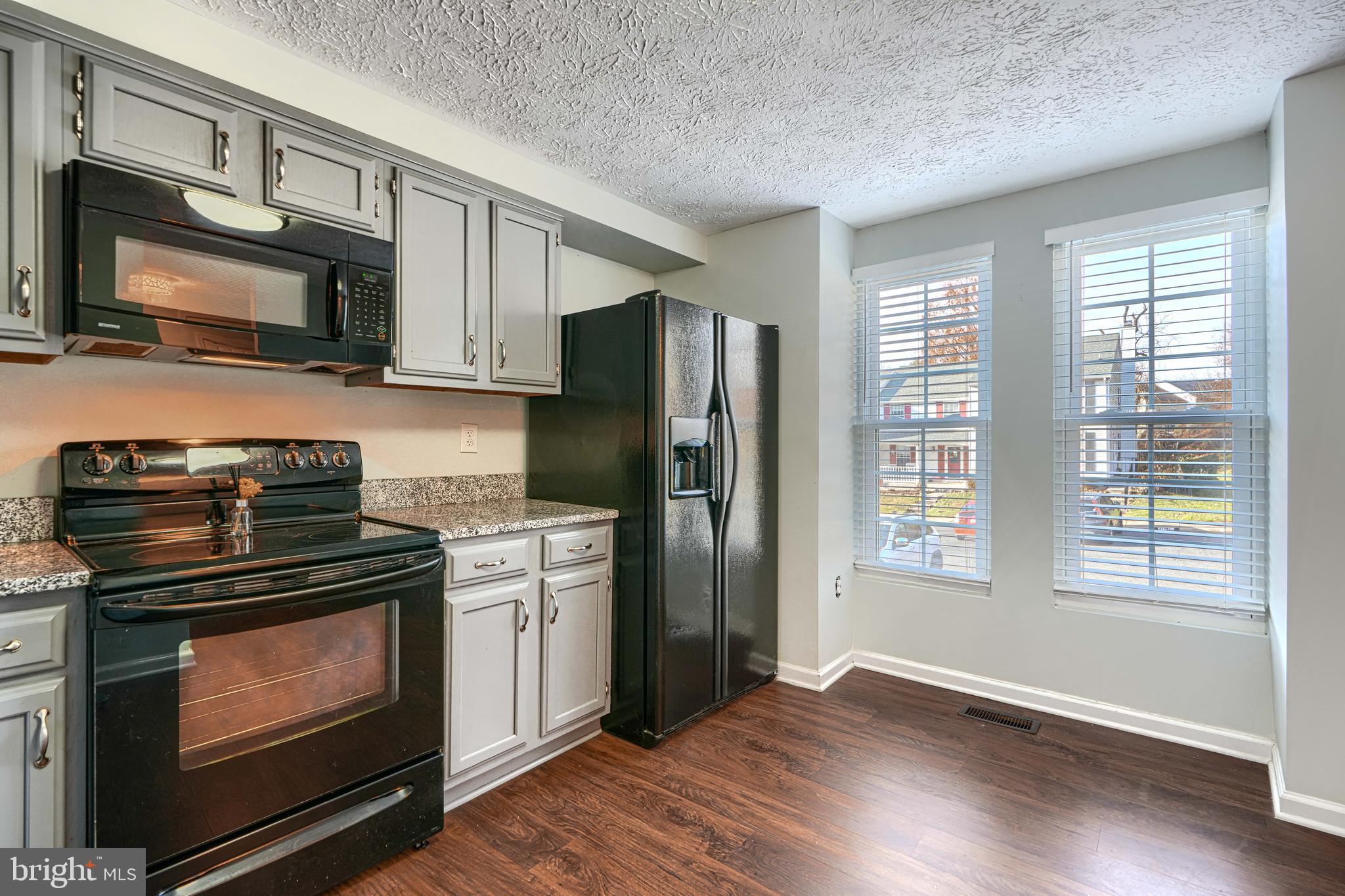 VILLAGE OF THOMAS RUN - Residential