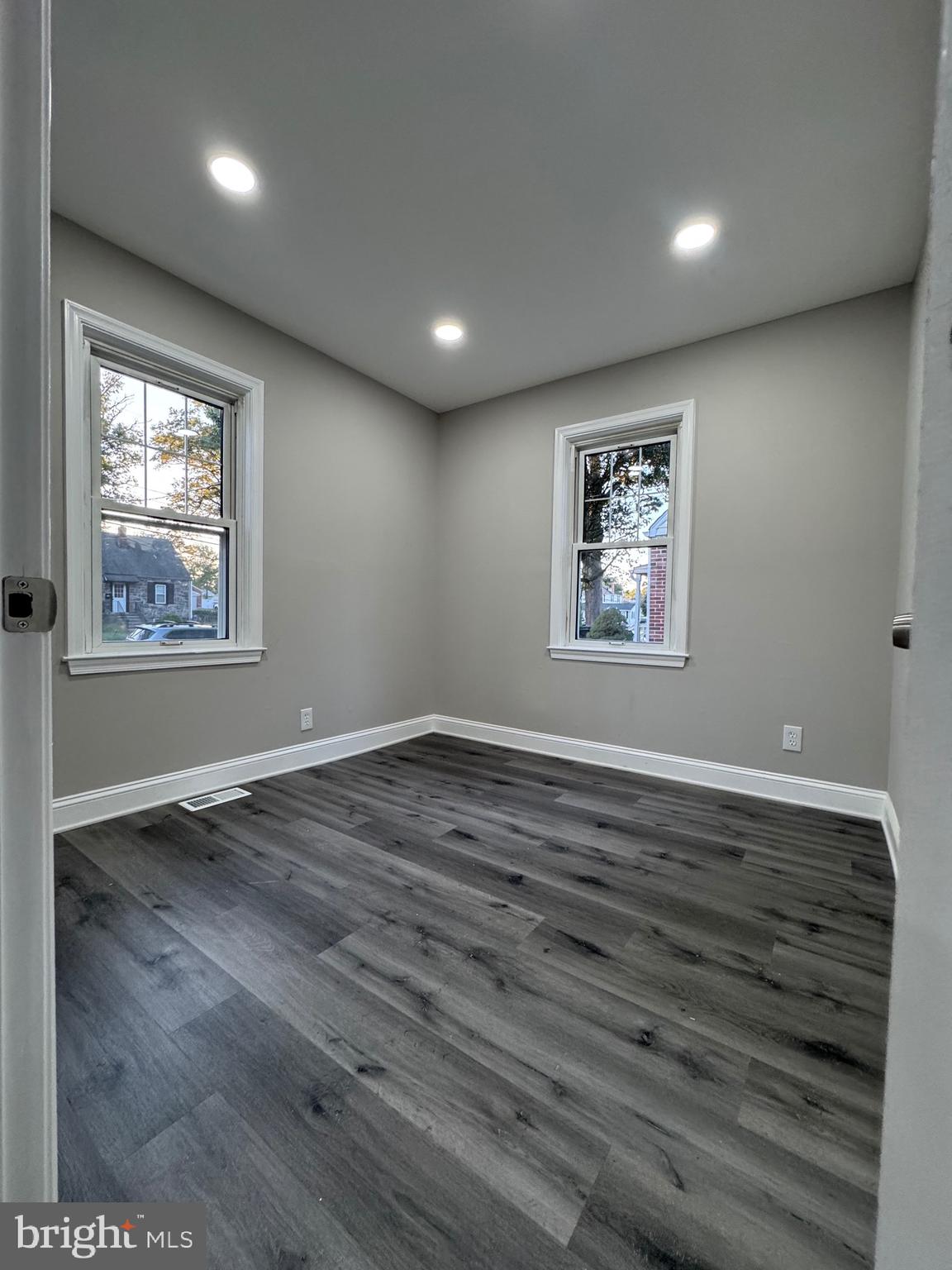 ESSEX - Residential