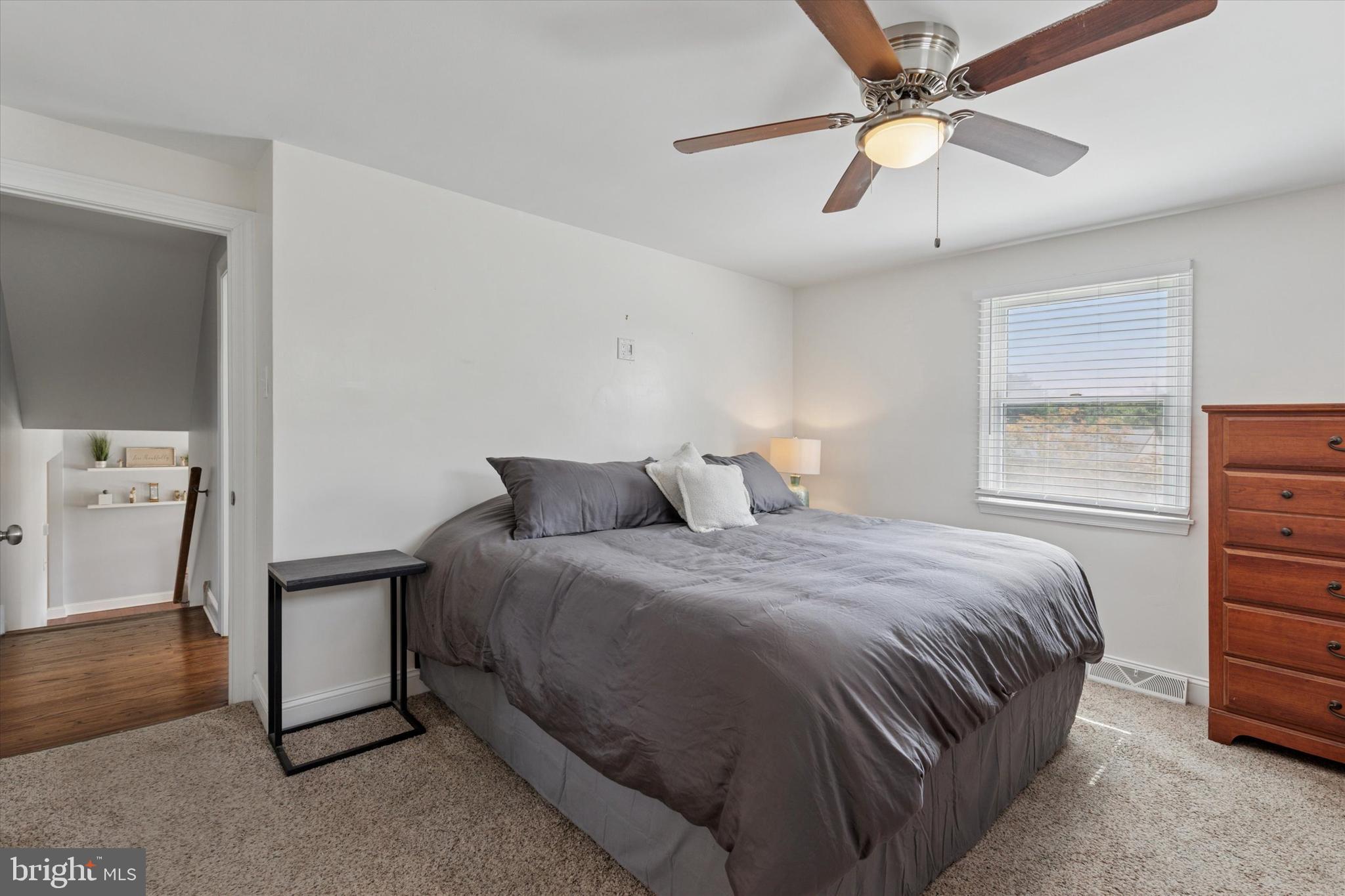 MONTGOMERY HILL - Residential