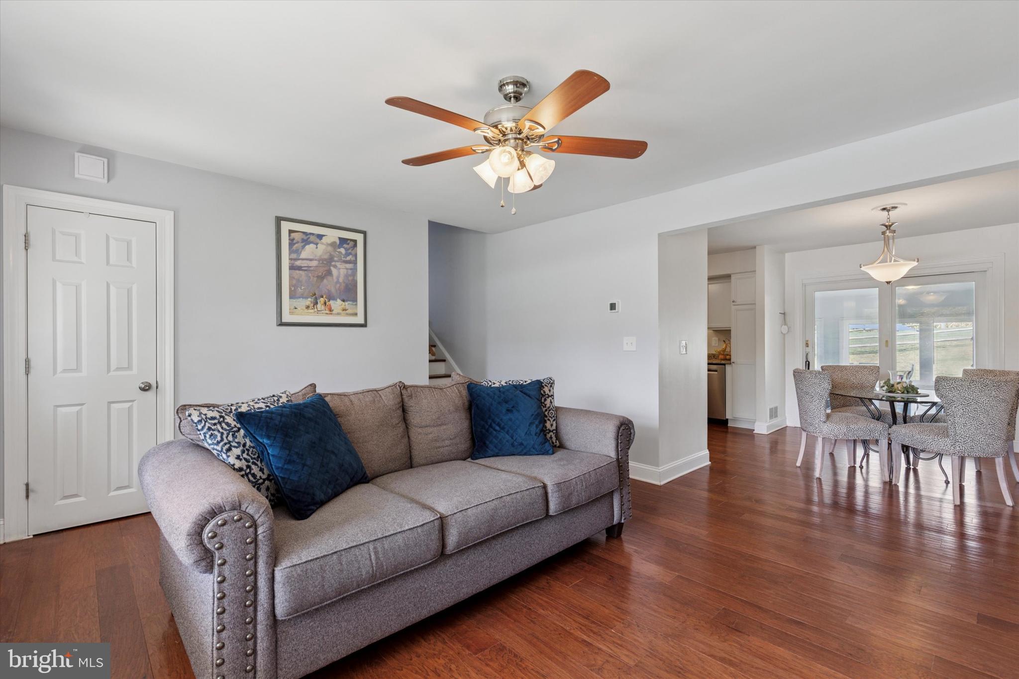 MONTGOMERY HILL - Residential