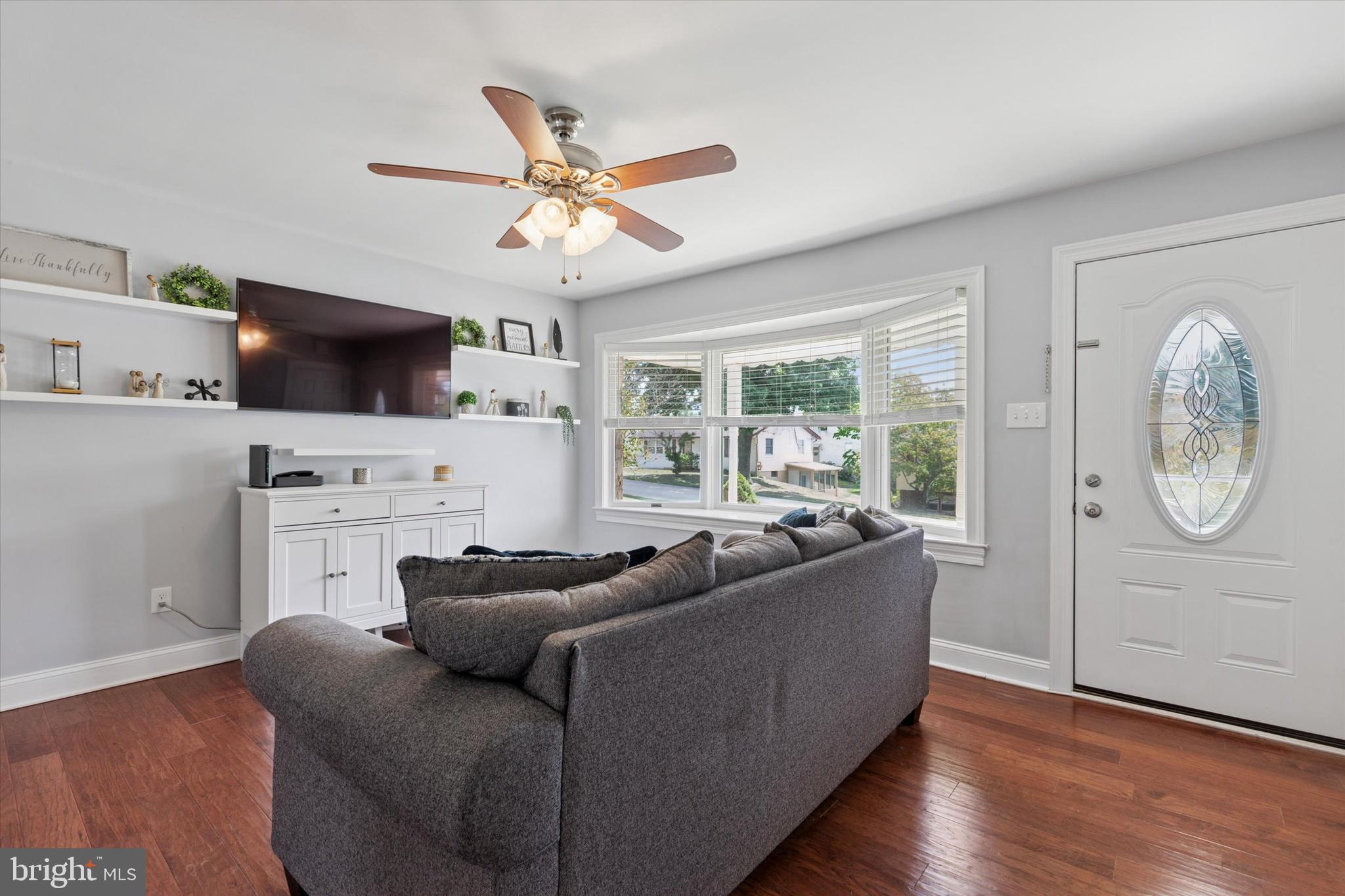 MONTGOMERY HILL - Residential