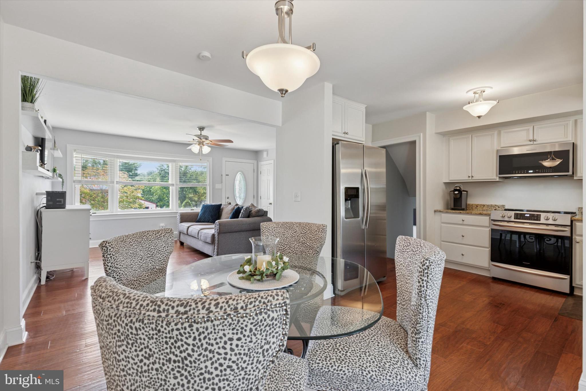 MONTGOMERY HILL - Residential