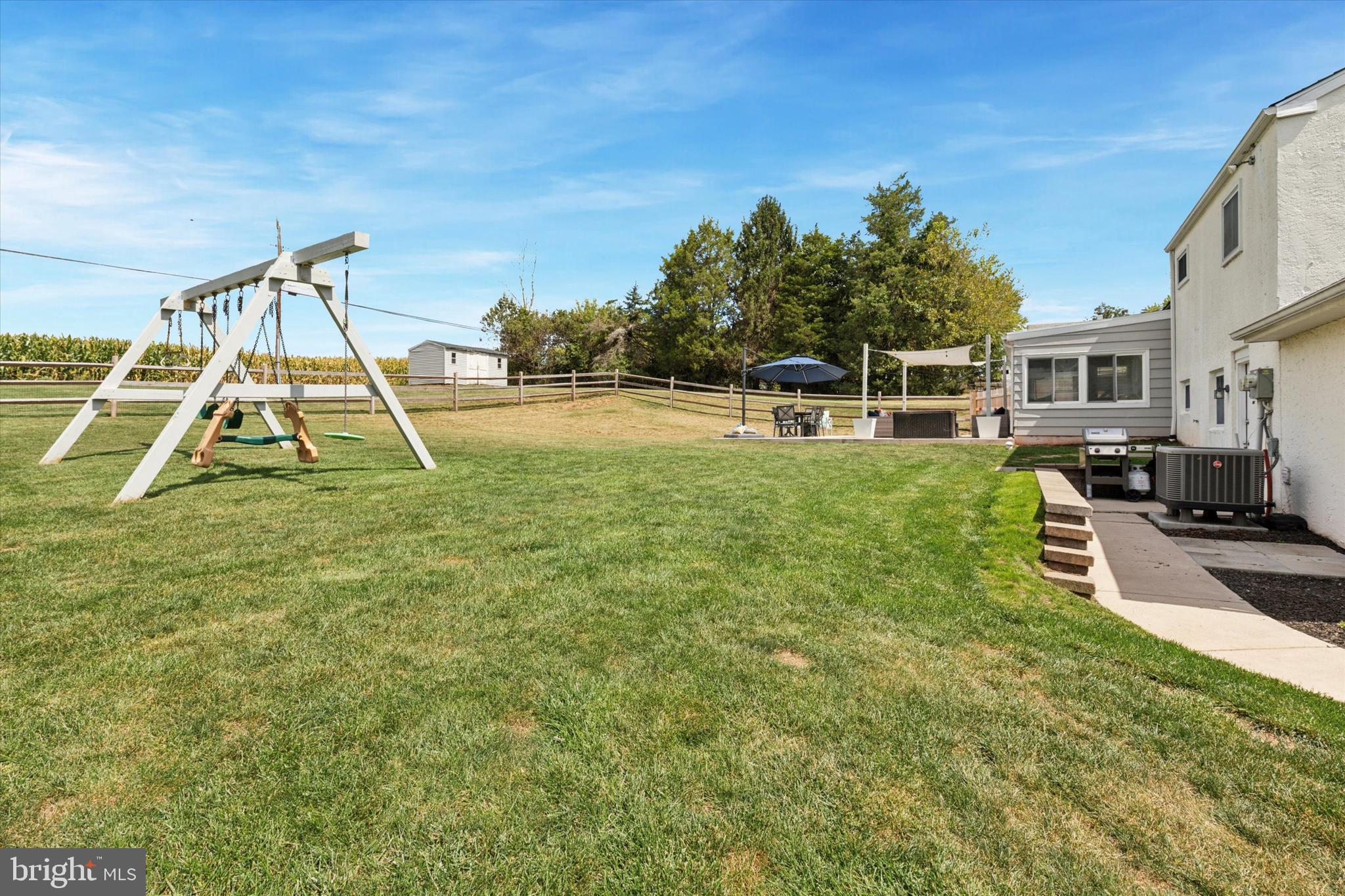 MONTGOMERY HILL - Residential