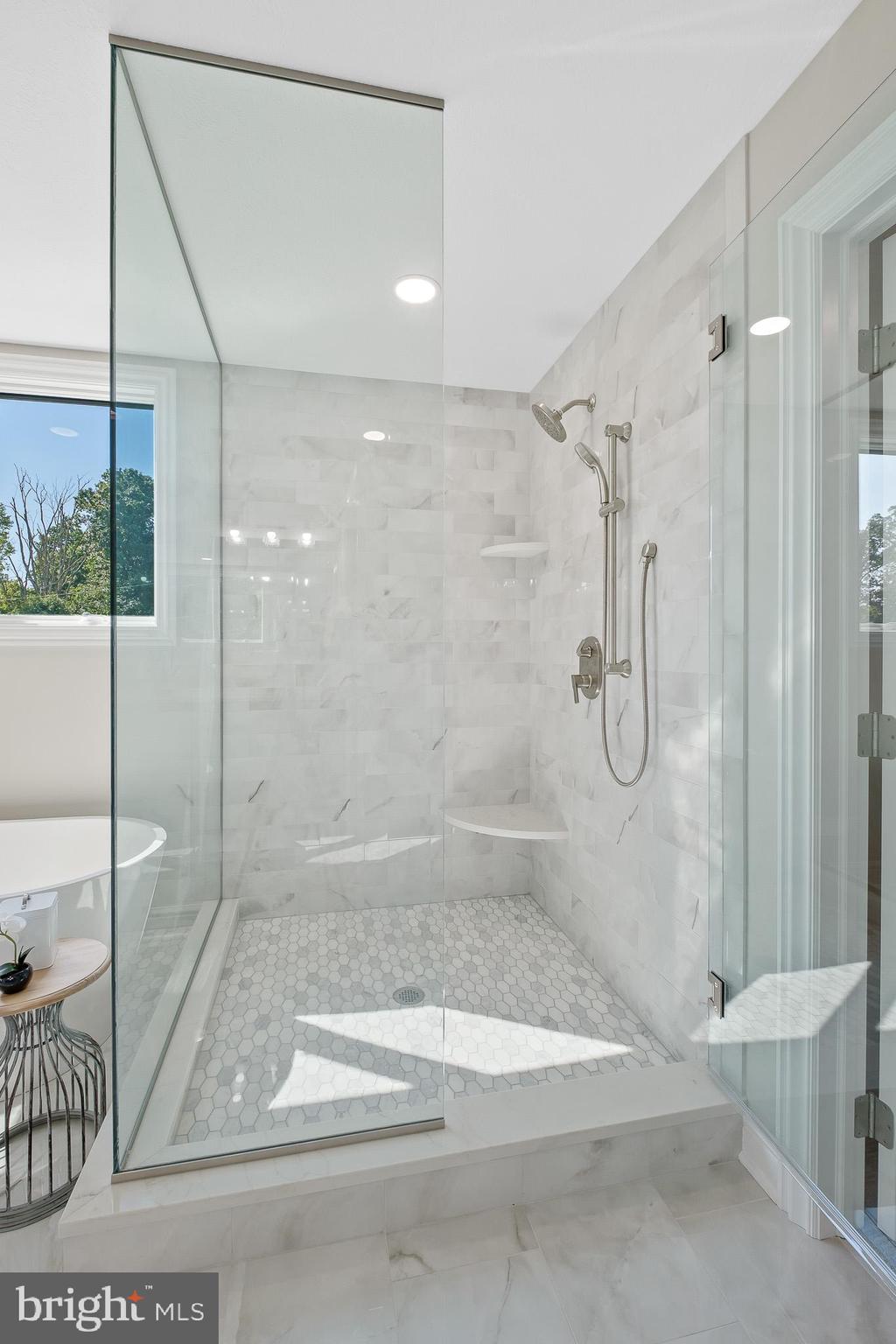 BRIARWOOD - Residential
