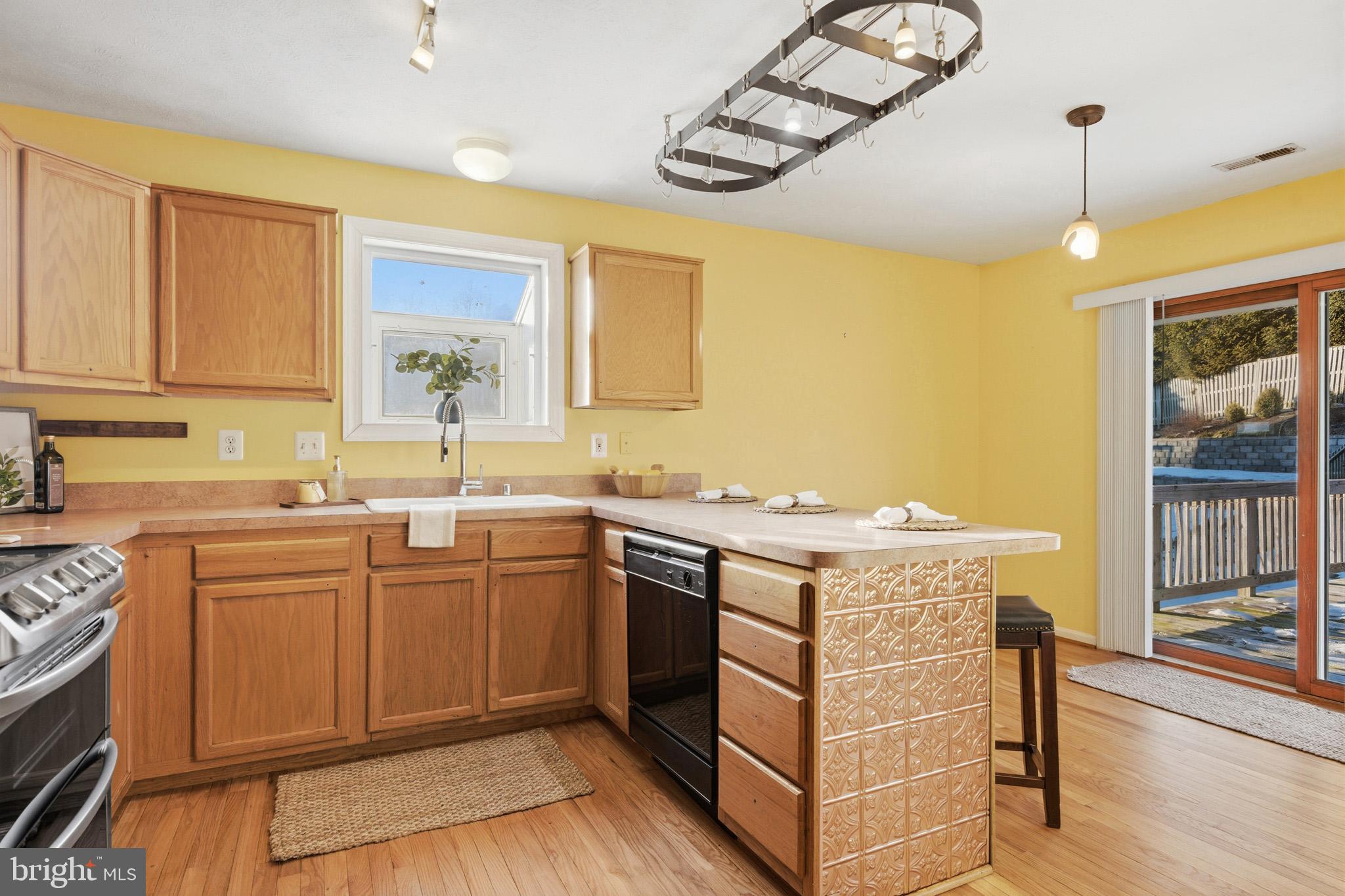 BAYVIEW HILLS - Residential