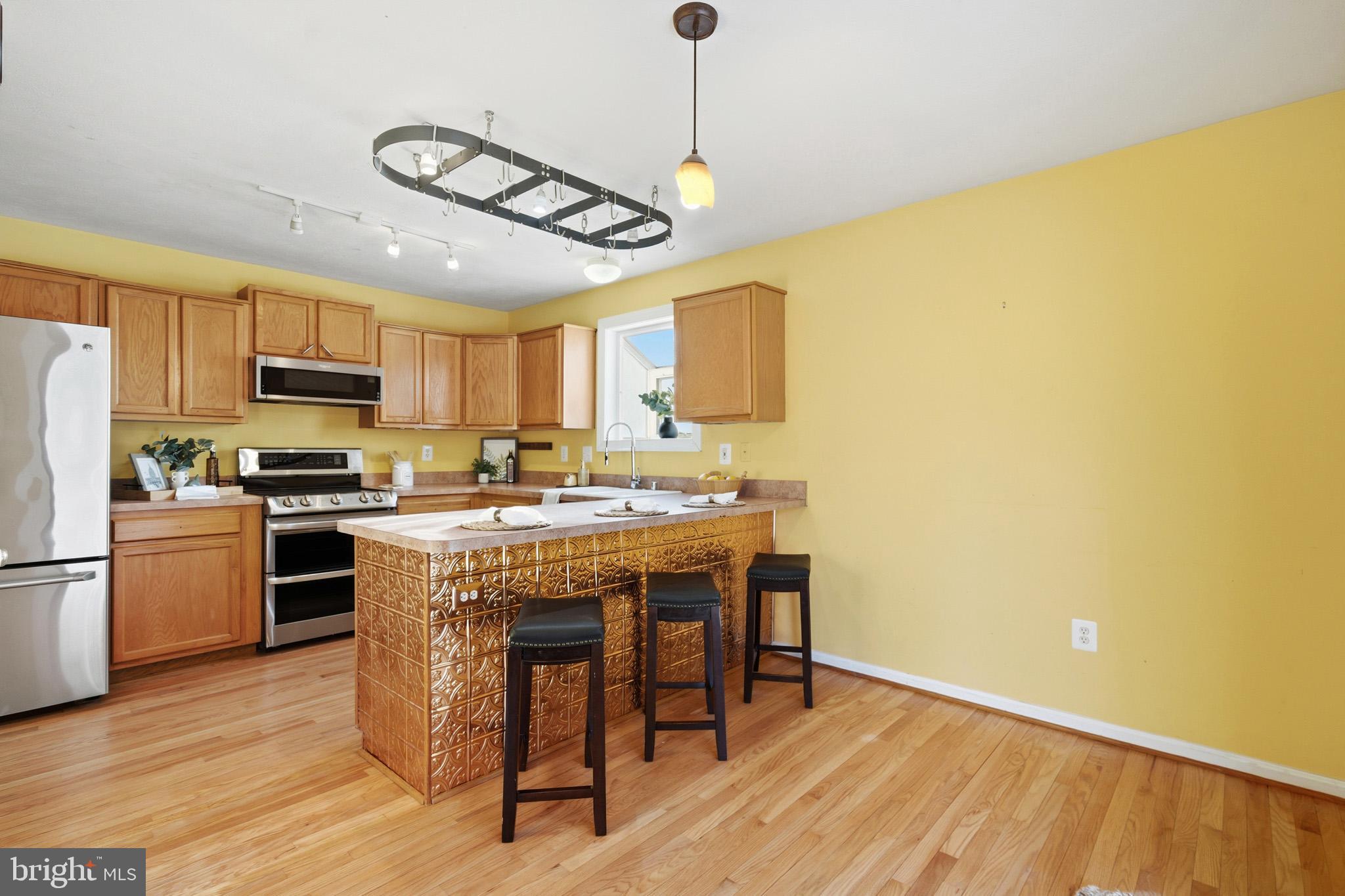 BAYVIEW HILLS - Residential