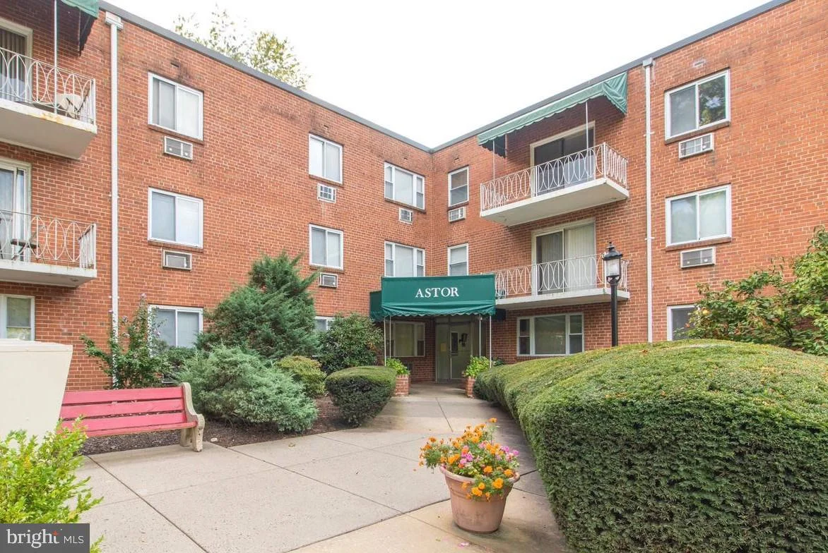 1600 Church Road Unit A-300, Wyncote, PA, 19095