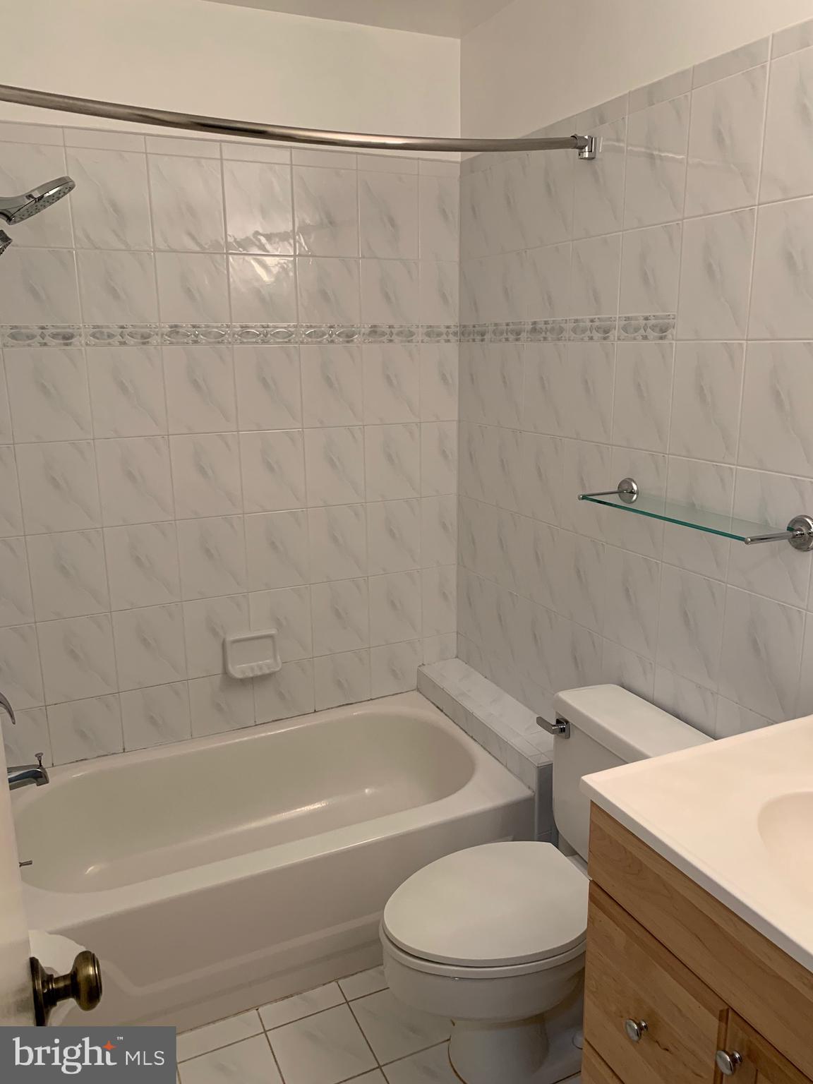 WESTLAKE TERRACE - Residential Lease