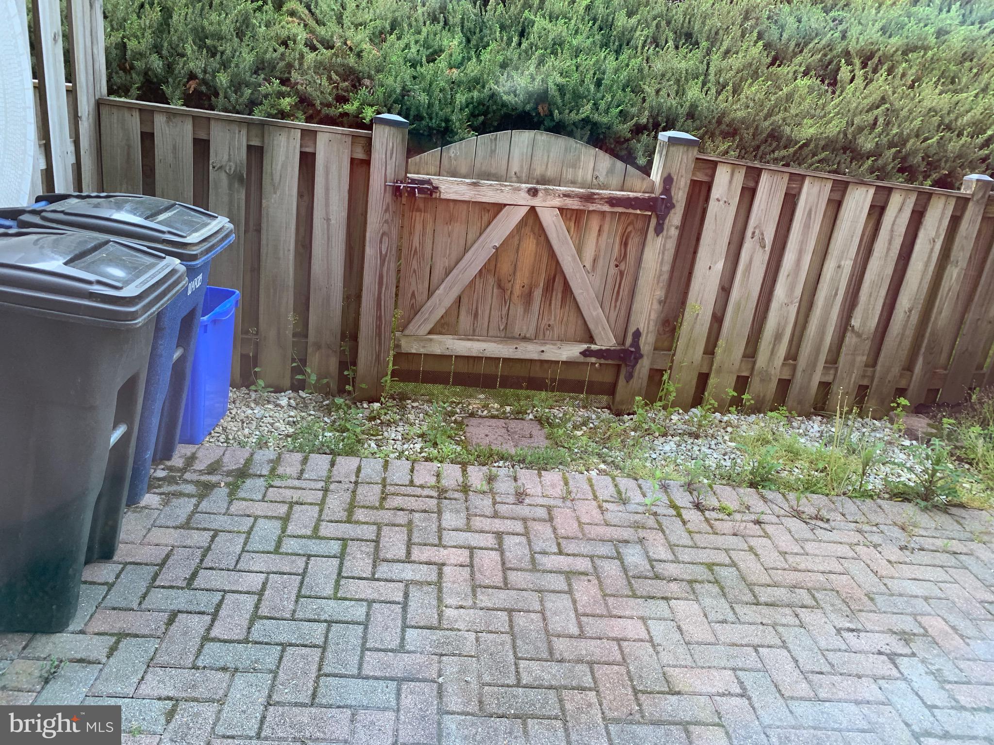 WESTLAKE TERRACE - Residential Lease