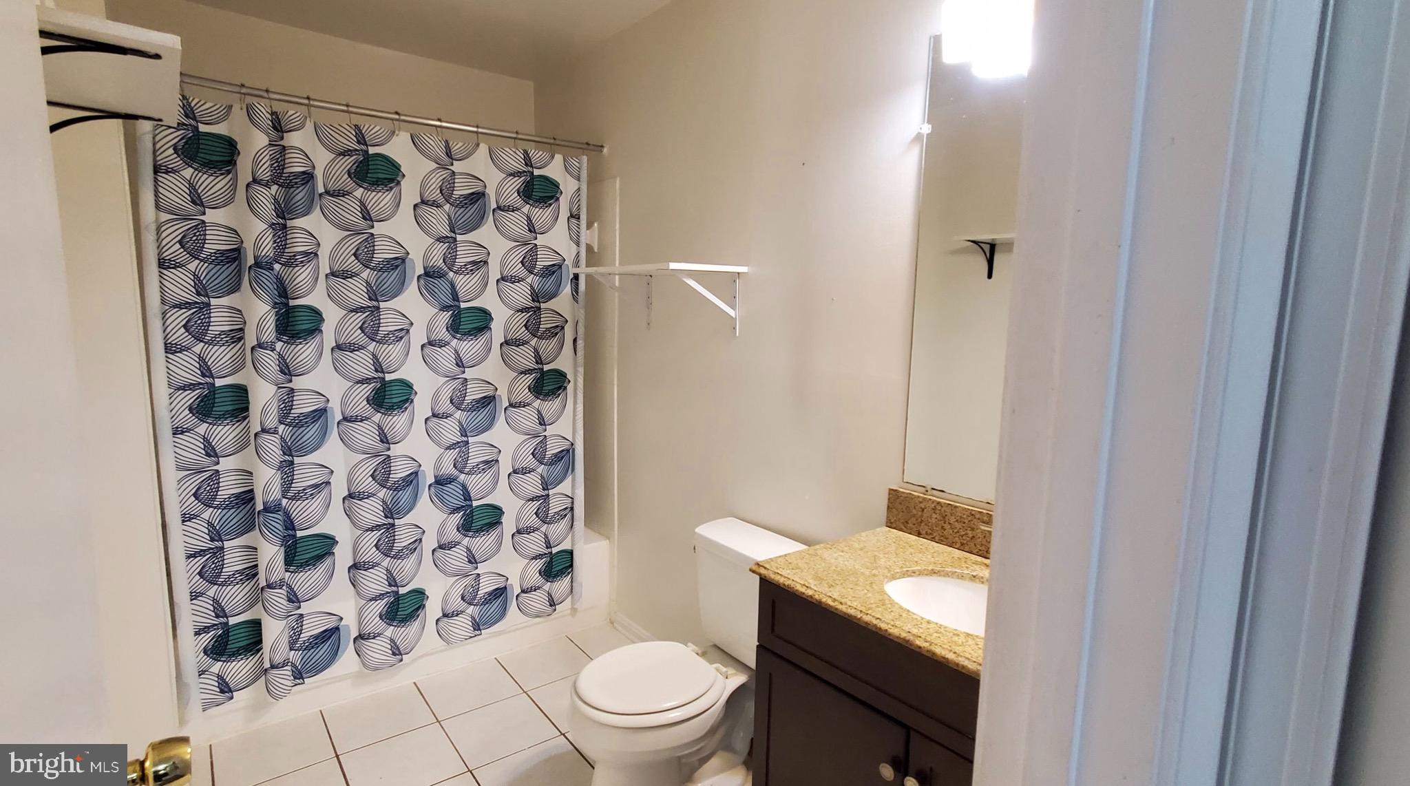 THE TIERS OF LAUREL LAKE - Residential Lease