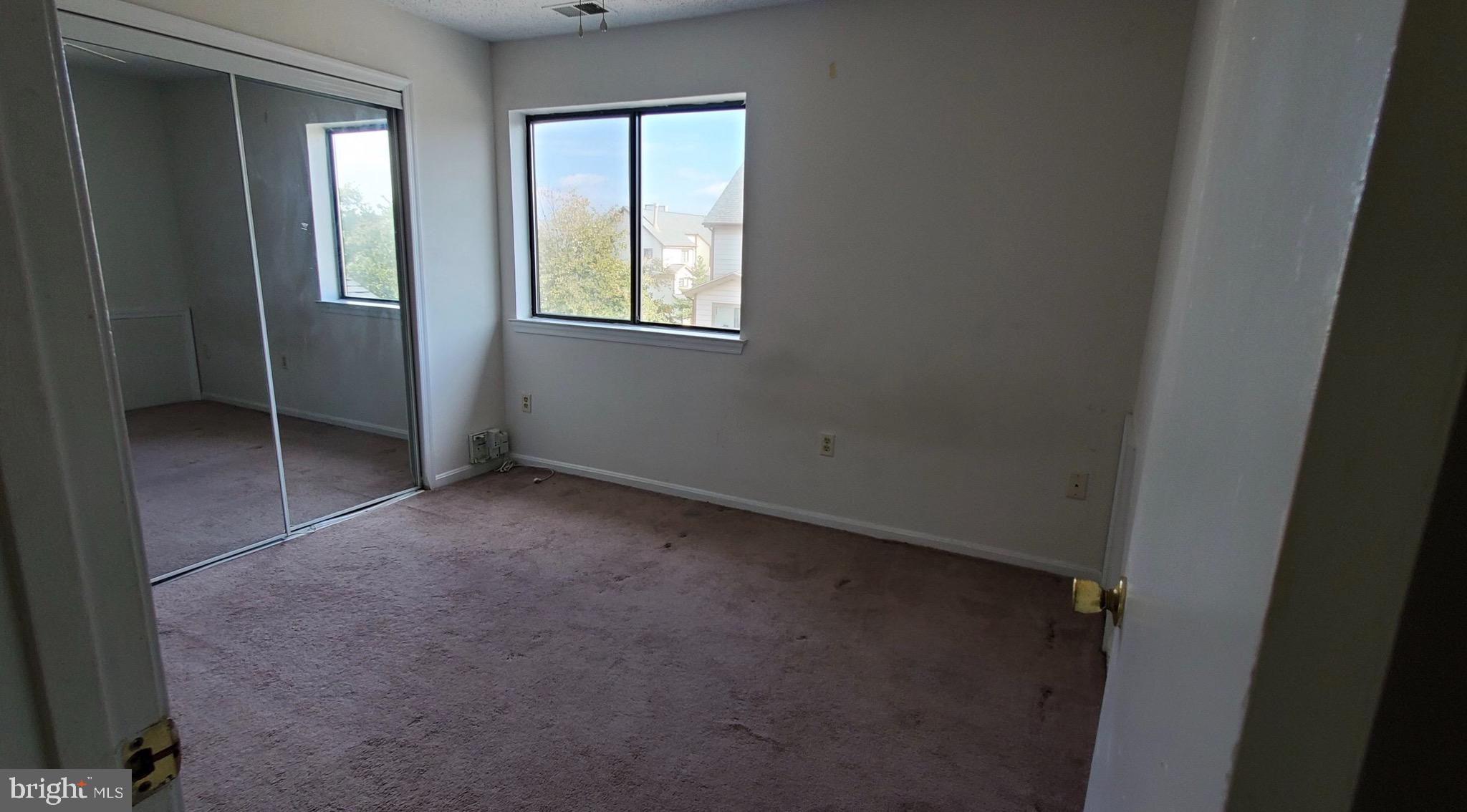 THE TIERS OF LAUREL LAKE - Residential Lease