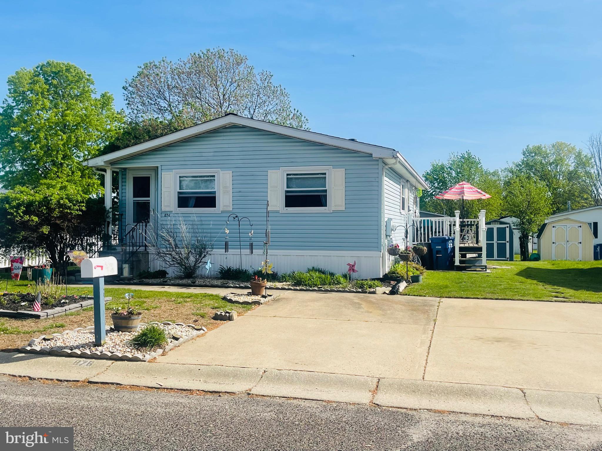 876 WOODCHUCK DRIVE