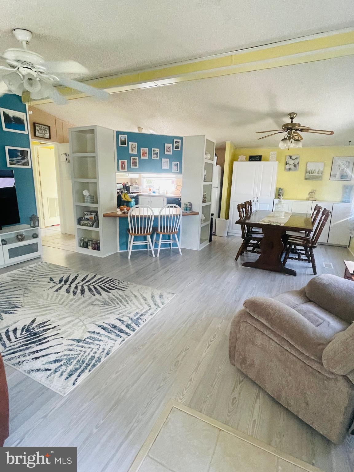 876 WOODCHUCK DRIVE