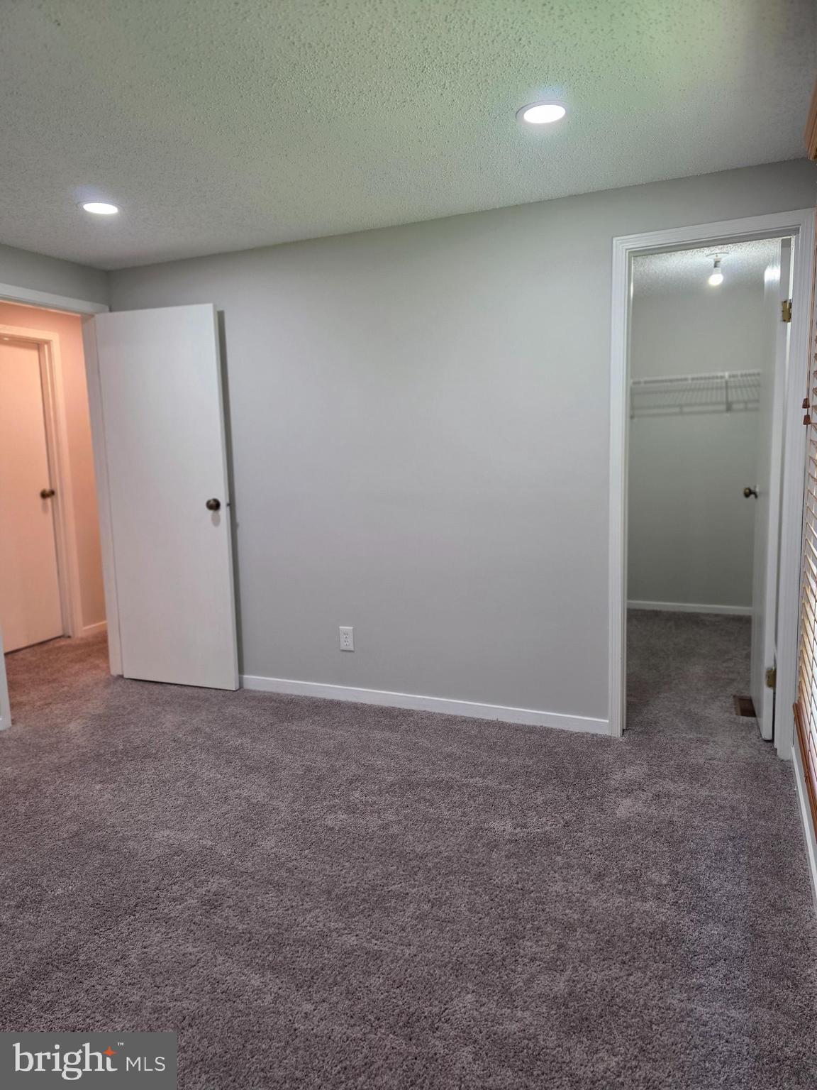 WEST ARLINGTON - Residential