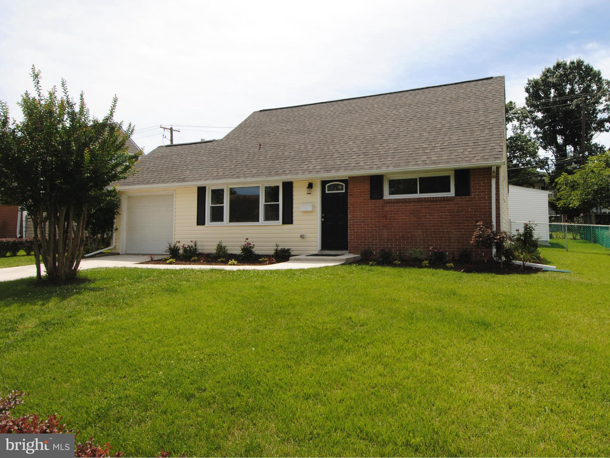 COUNTRY CLUB ESTATES - Residential