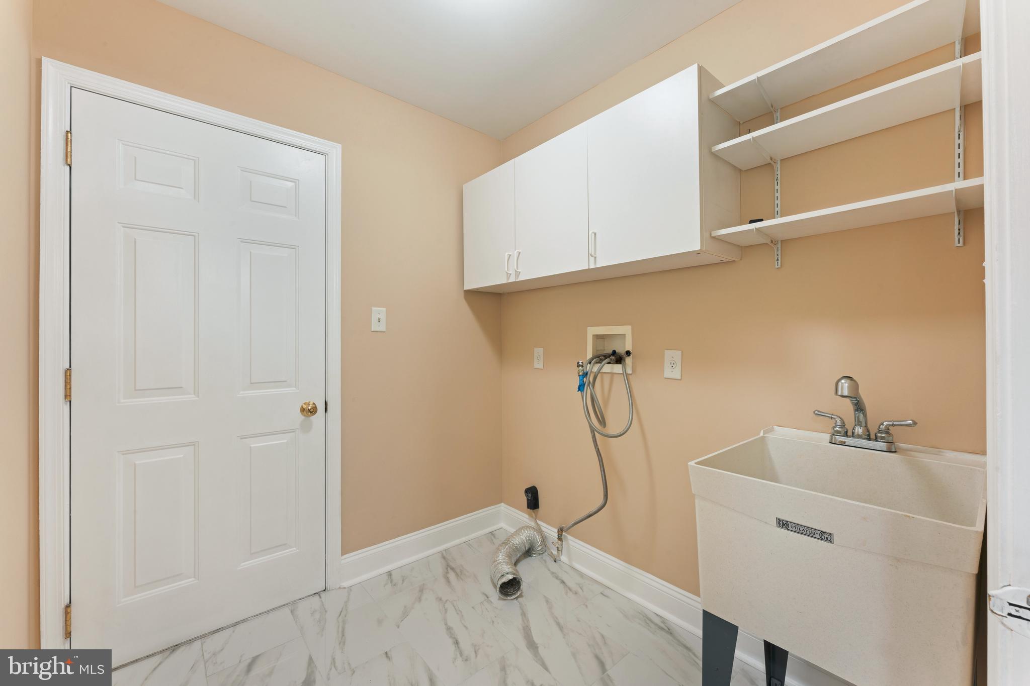 ABBEY DOWNS - Residential