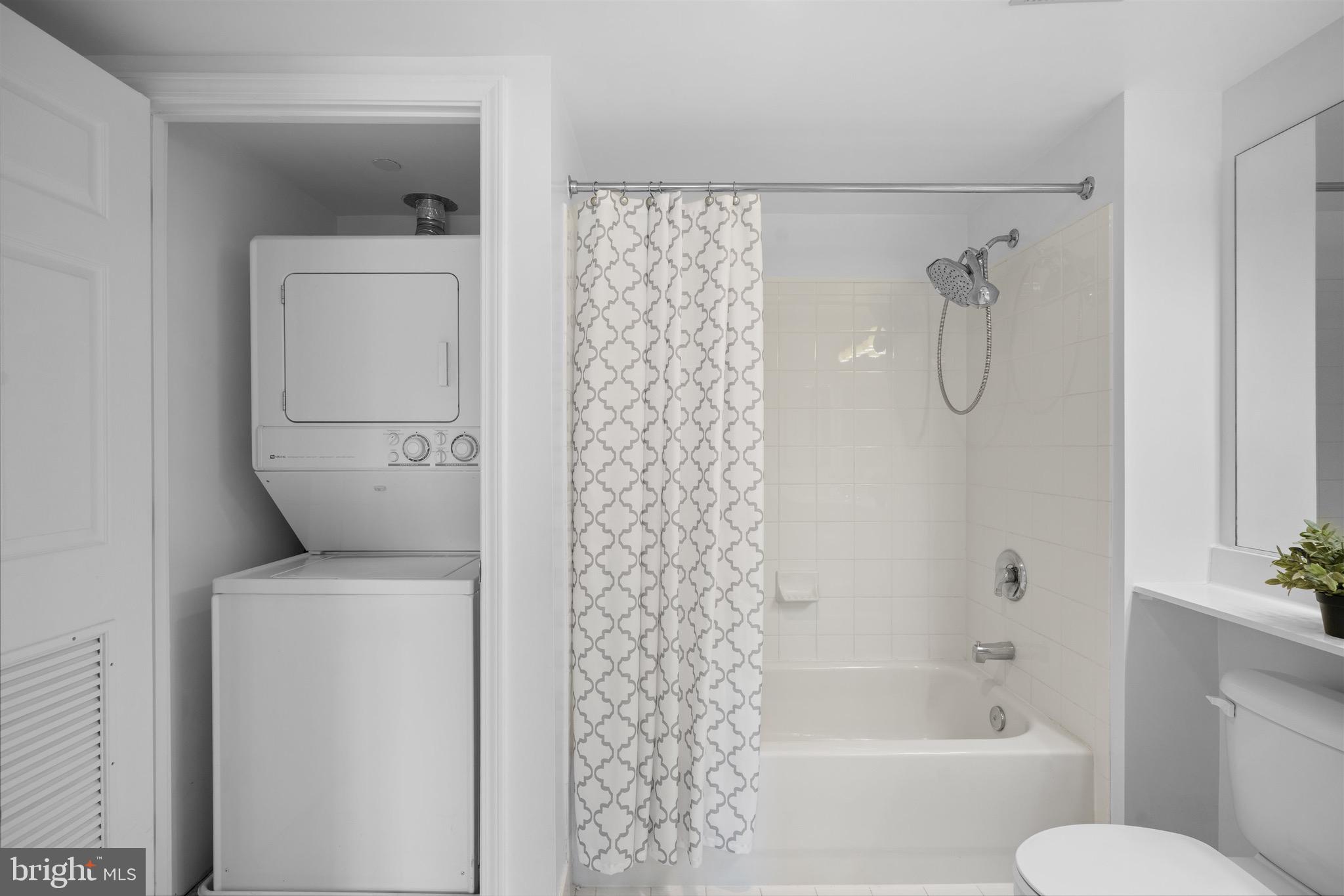 GALLERY AT WHITE FLINT - Residential