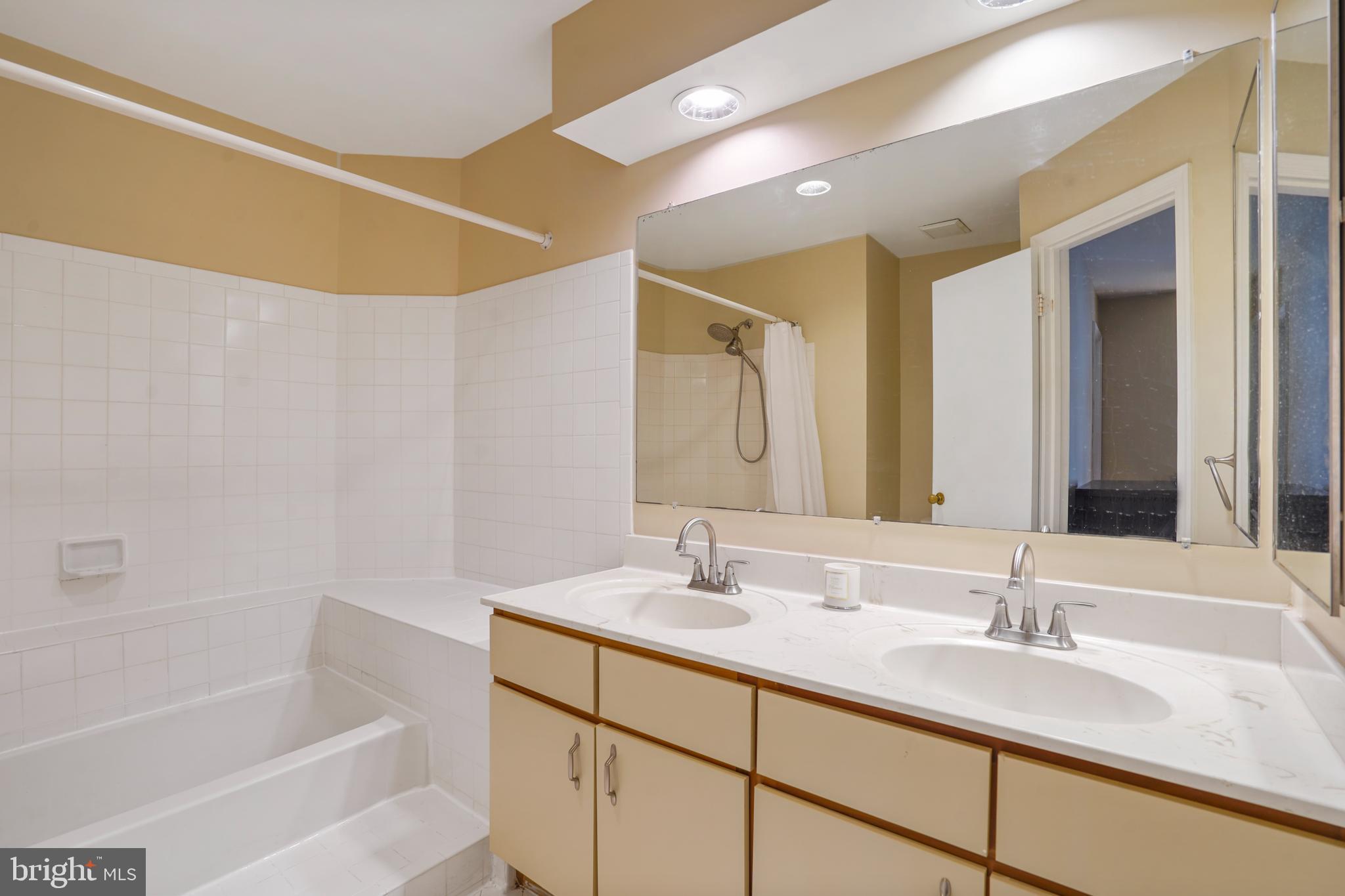 LAFAYETTE FOREST - Residential