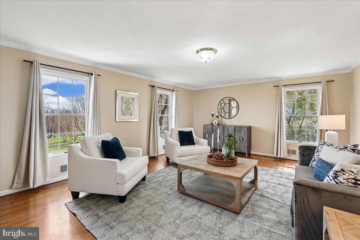 MOUNT PLEASANT - Residential