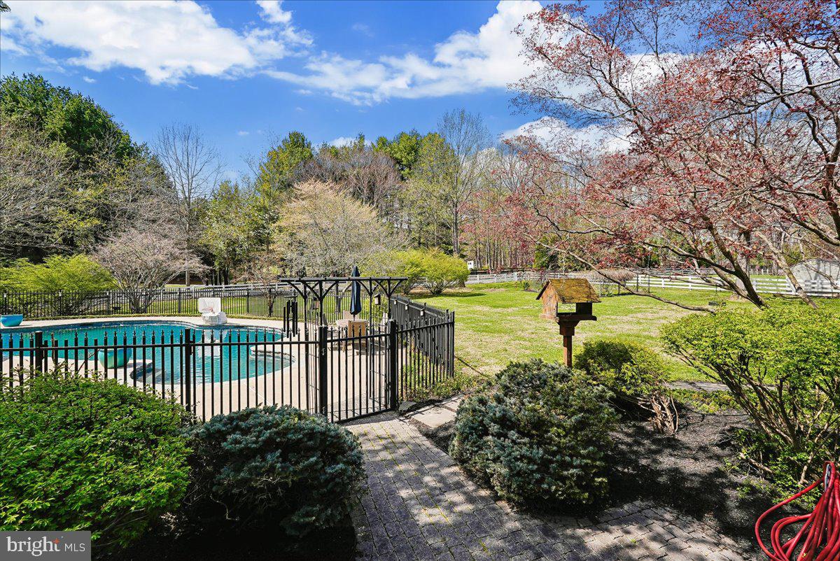 MOUNT PLEASANT - Residential