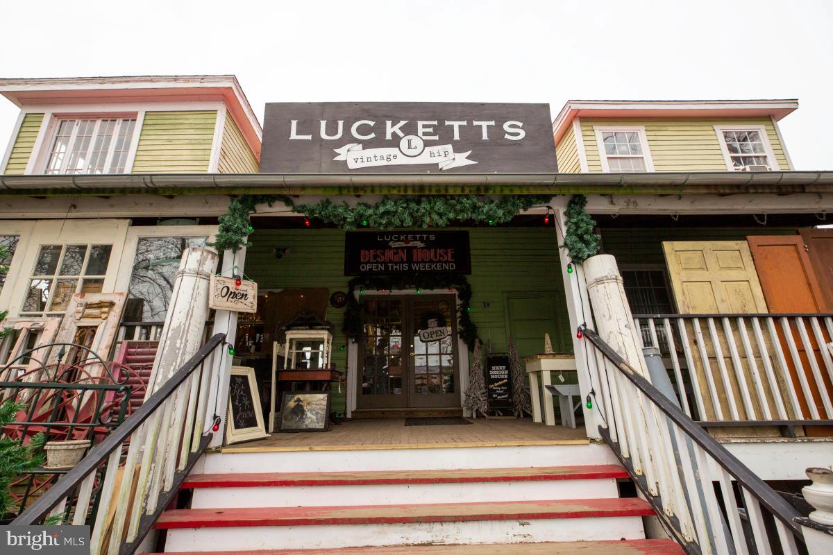 MOUNT PLEASANT - Residential