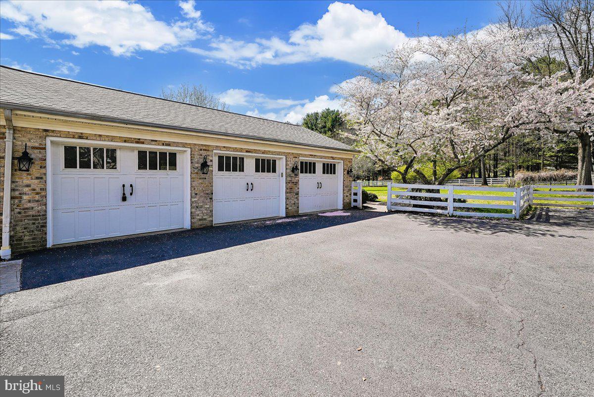 MOUNT PLEASANT - Residential