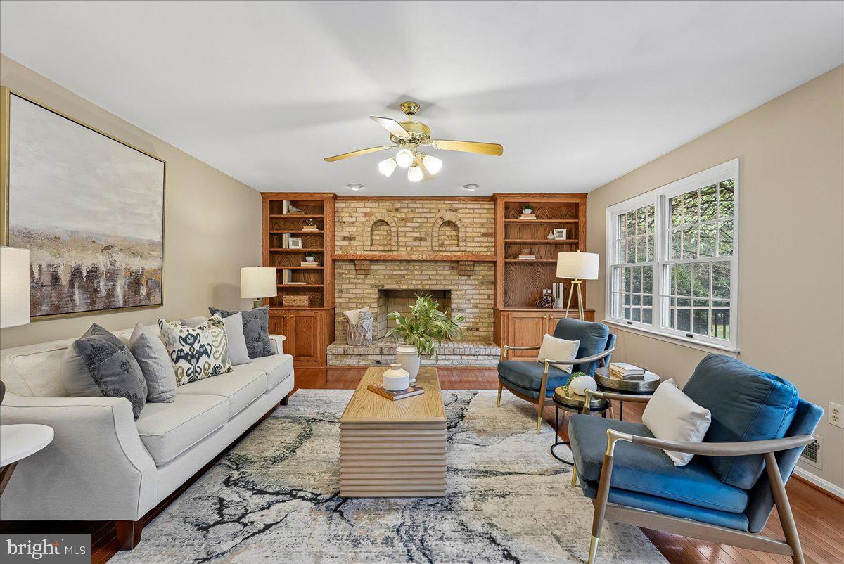 MOUNT PLEASANT - Residential