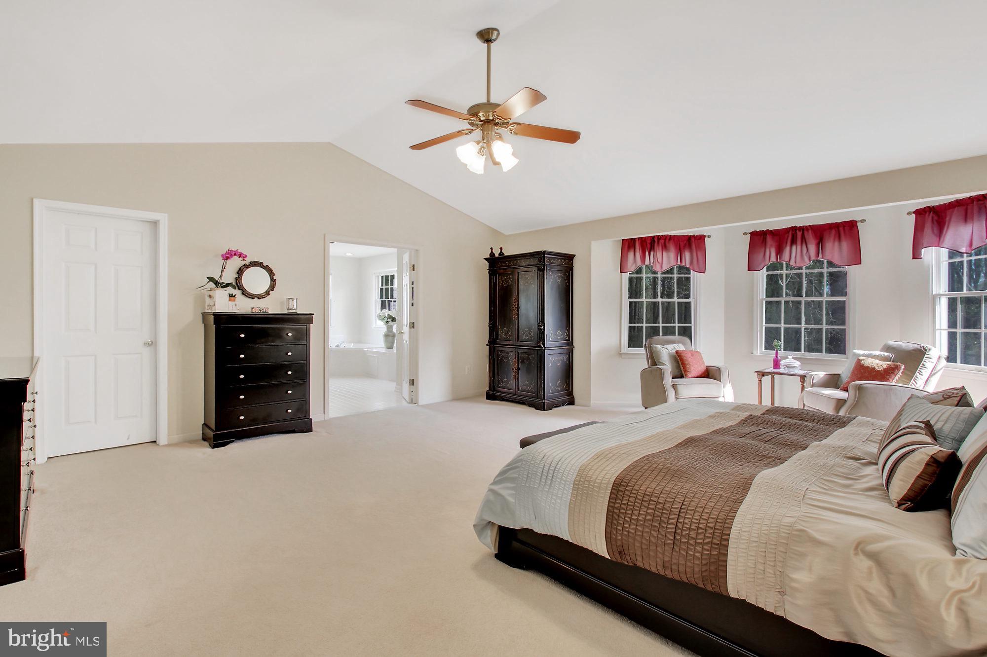 SADDLE RIDGE - Residential