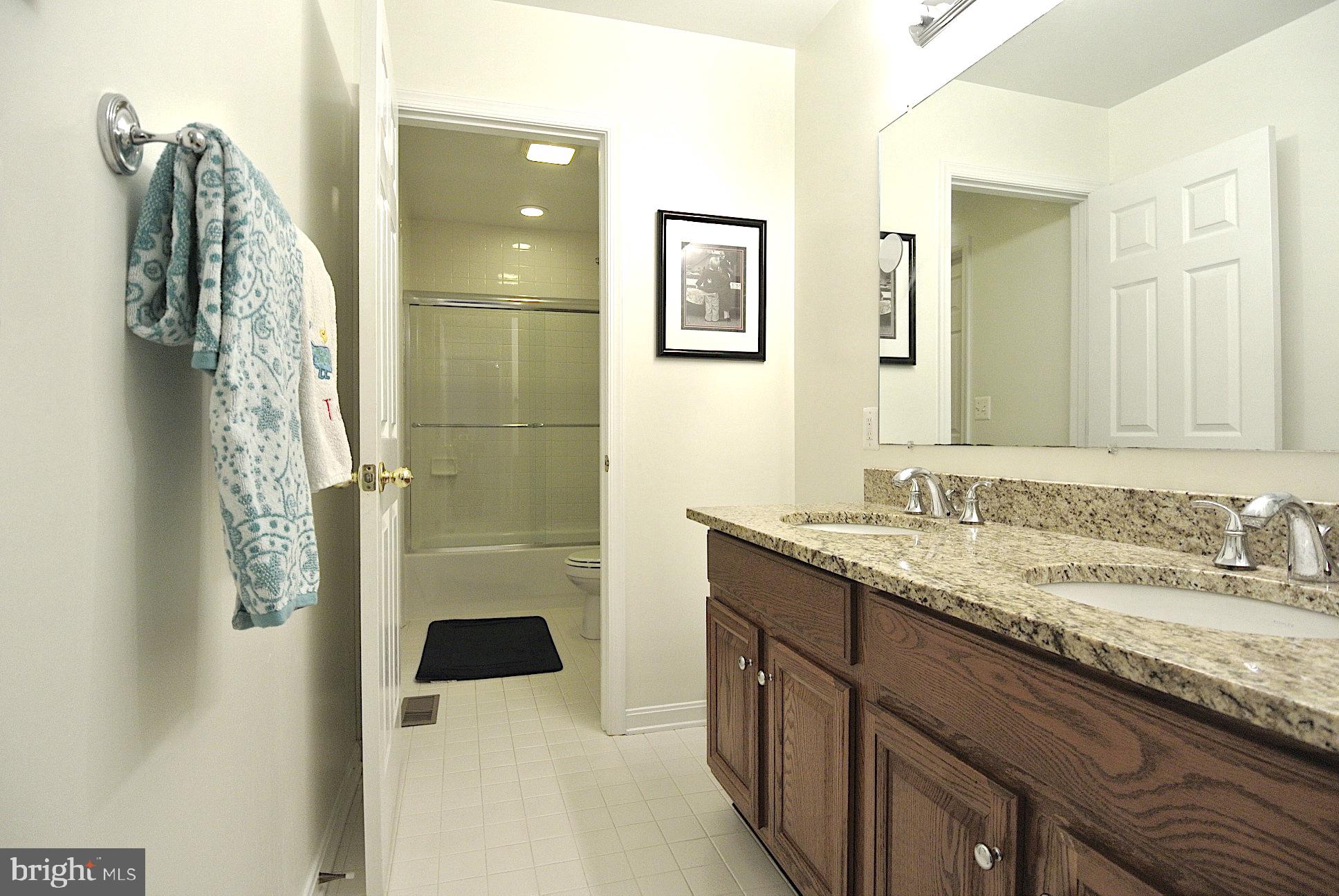 SADDLE RIDGE - Residential