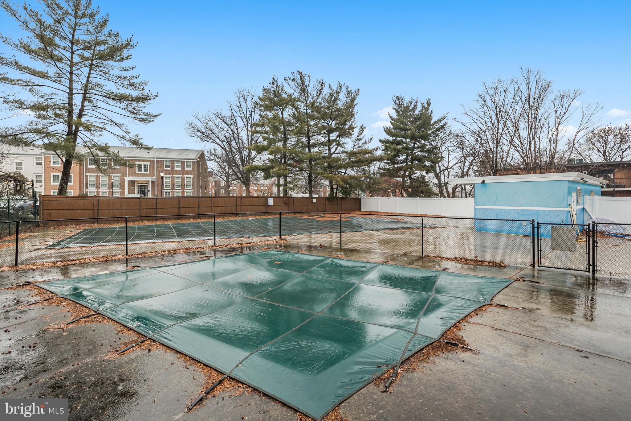 BOLLING BROOK - Residential