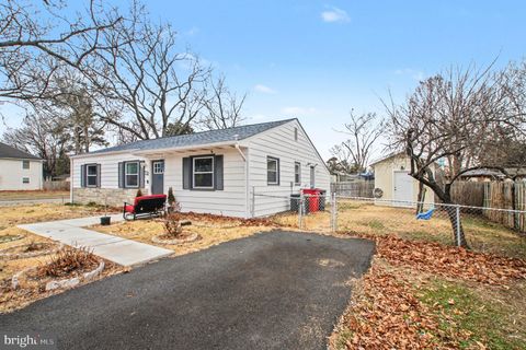 Photo of 1229 E Longview Drive, WOODBRIDGE, VA 22191 (MLS # VAPW2112068)