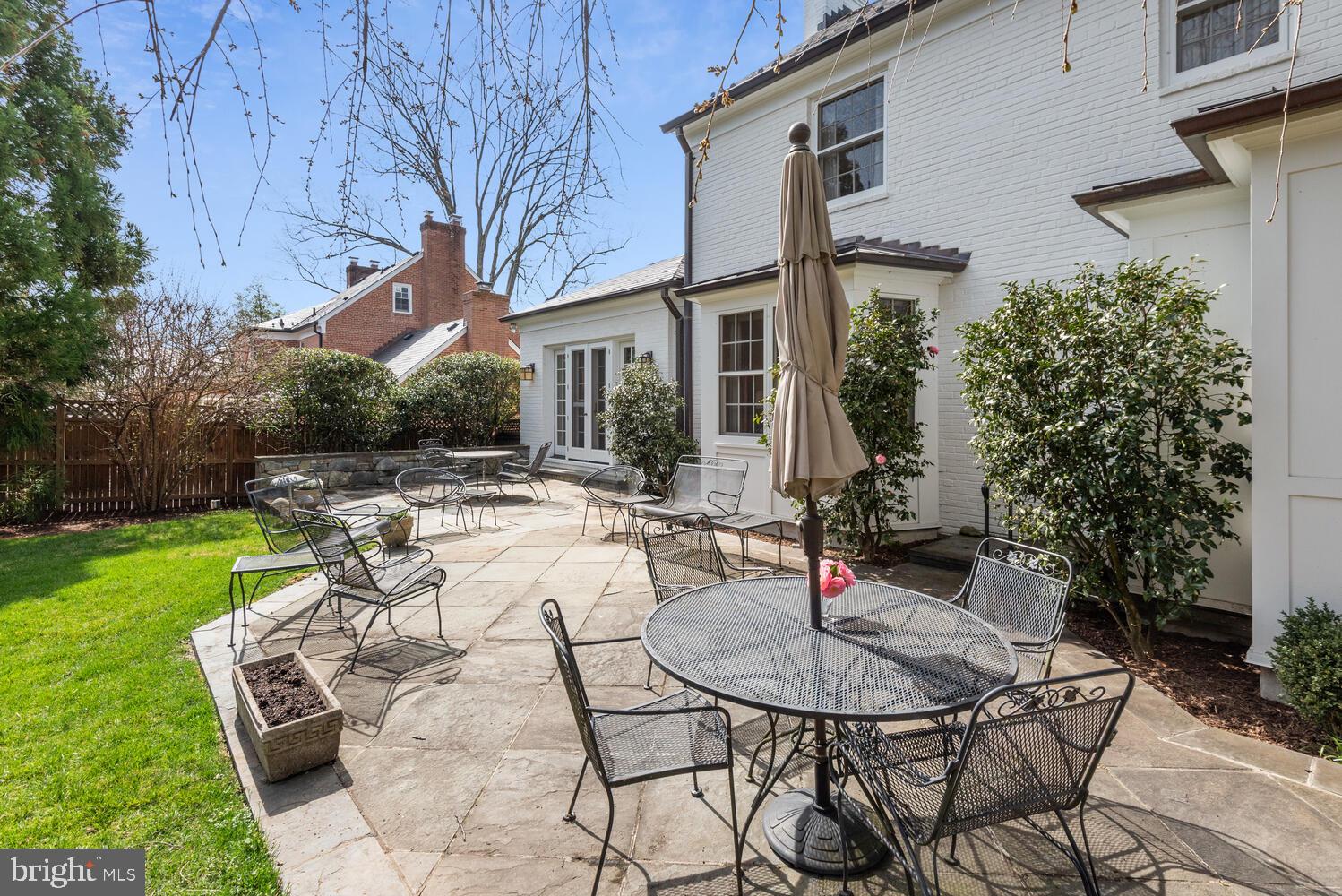 KENWOOD - Residential