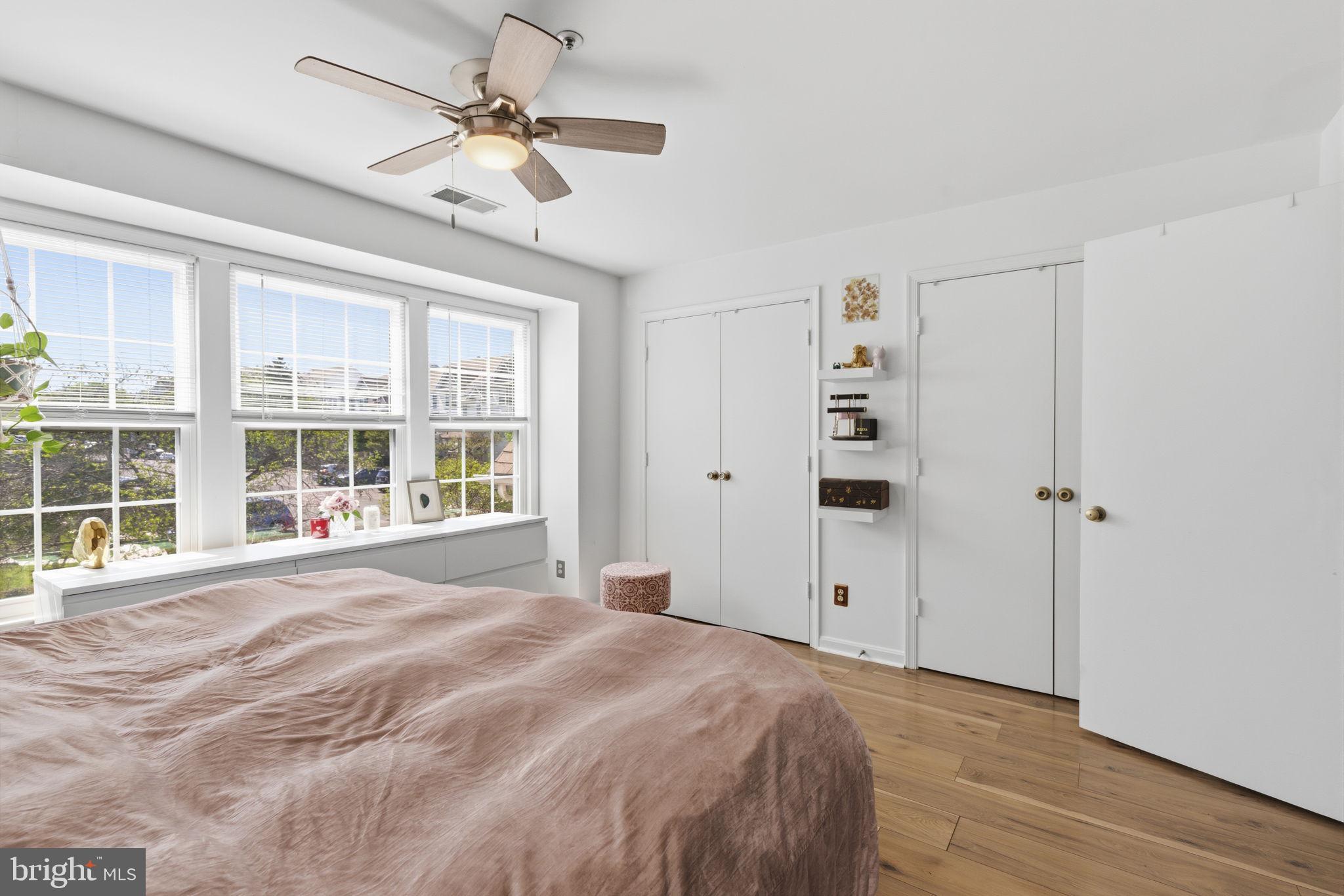 BRIDGEPORT CONDO PHASE 3 - Residential