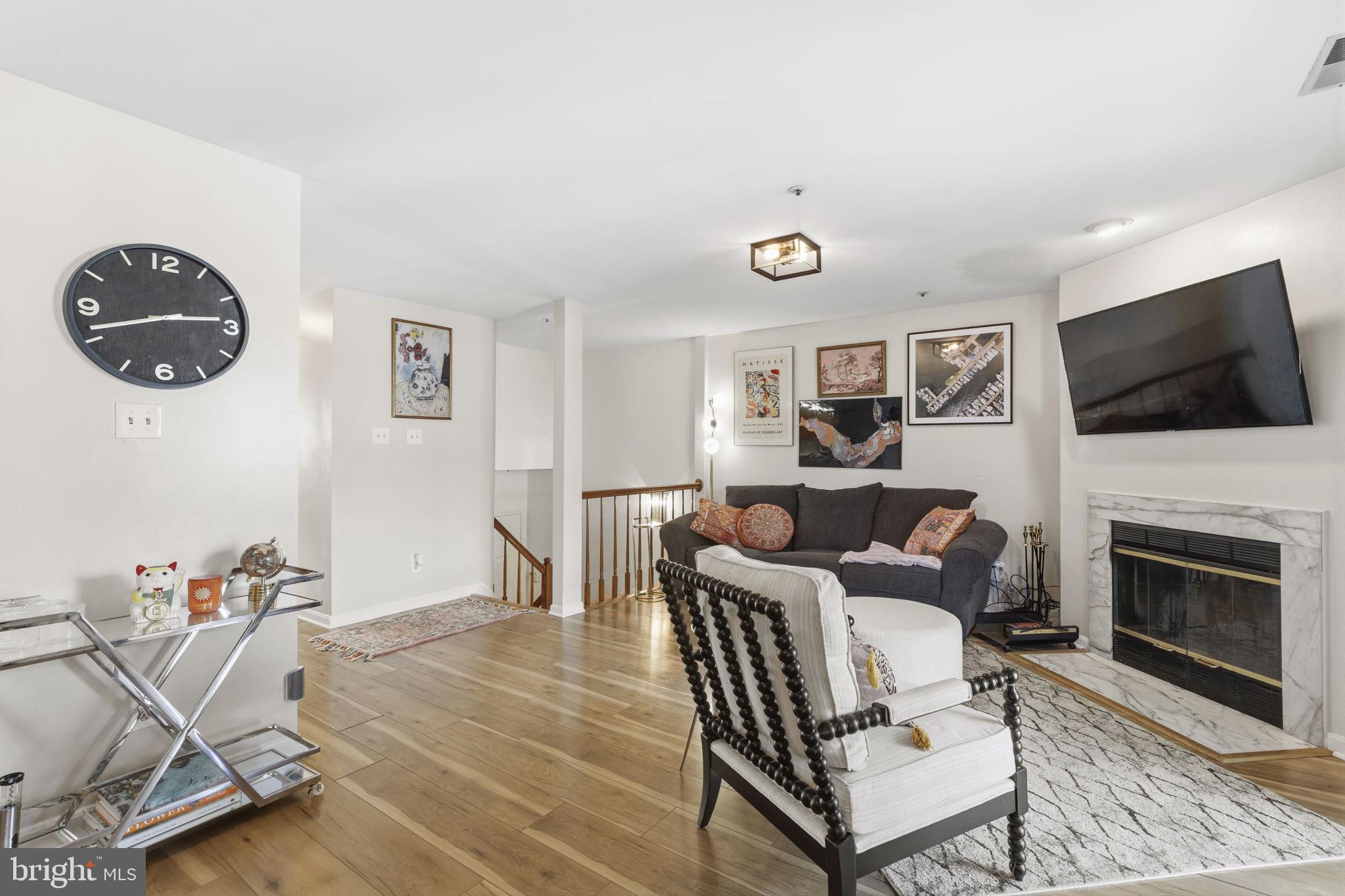 BRIDGEPORT CONDO PHASE 3 - Residential