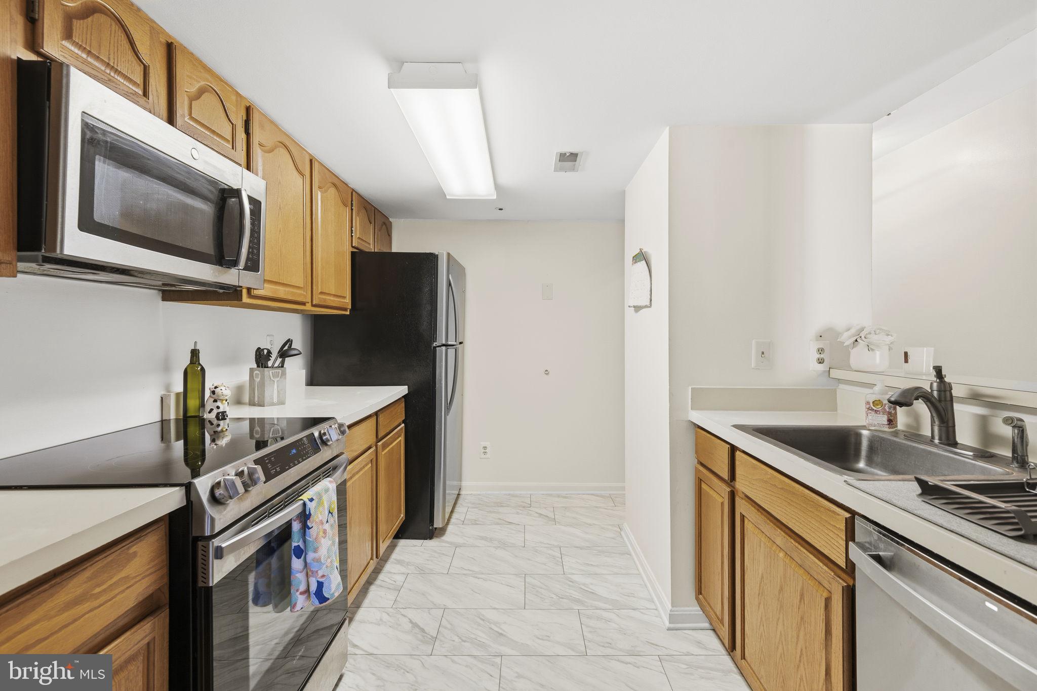 BRIDGEPORT CONDO PHASE 3 - Residential