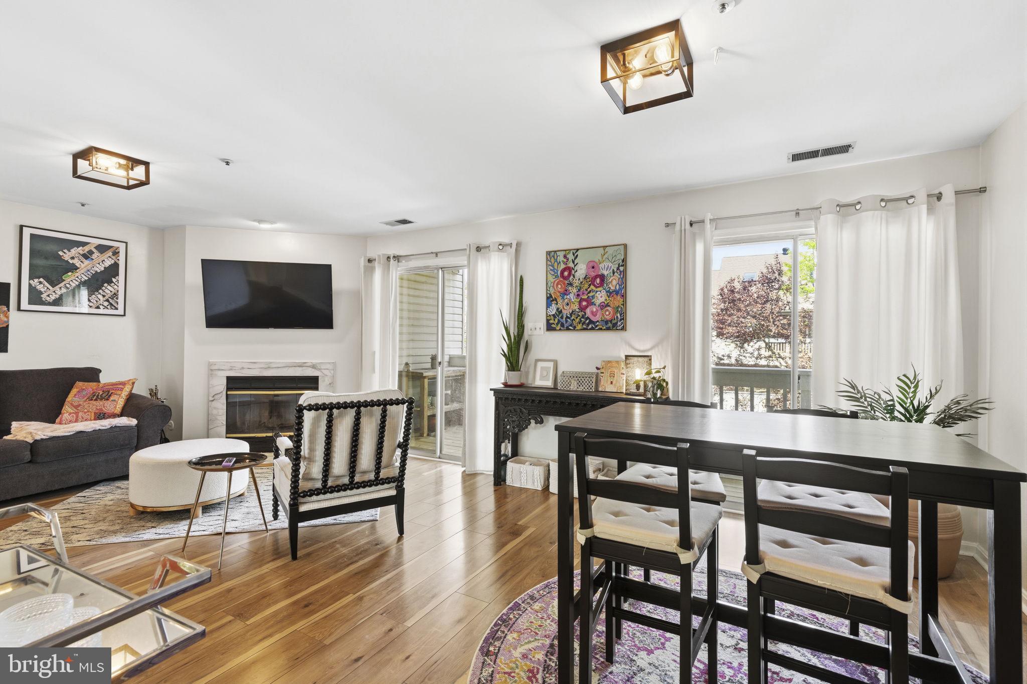 BRIDGEPORT CONDO PHASE 3 - Residential