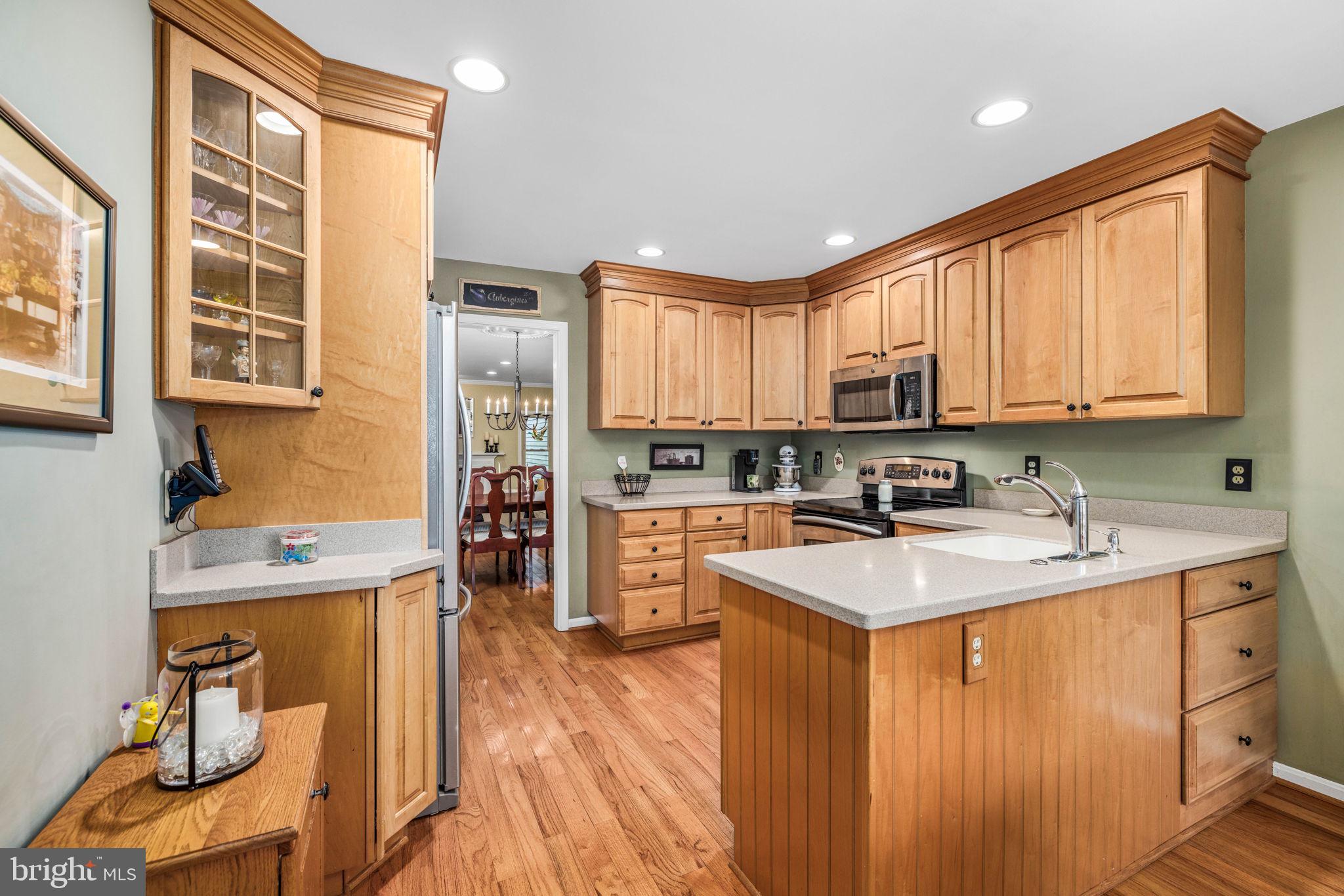 LAKE BRADDOCK - Residential