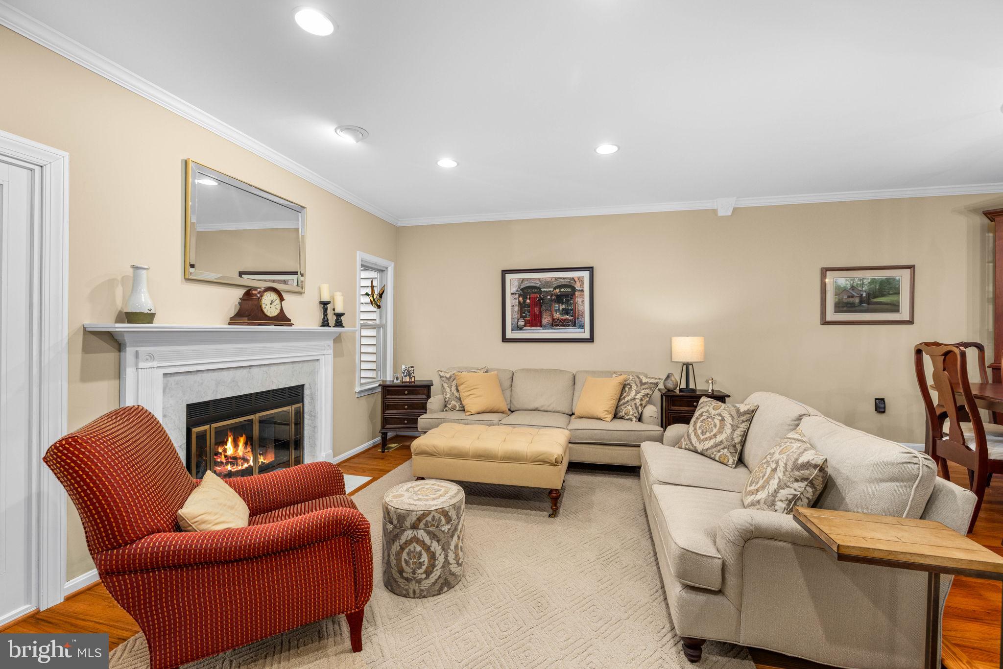 LAKE BRADDOCK - Residential