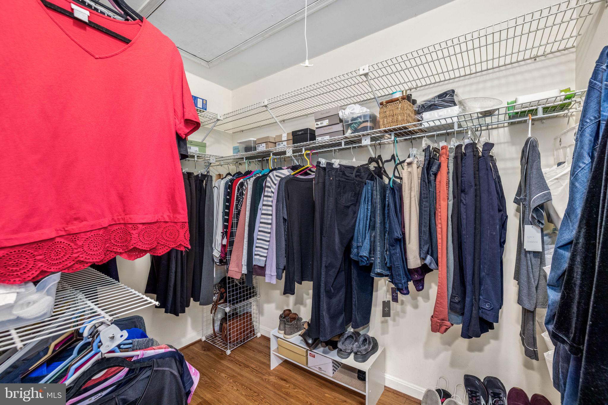 LAKE BRADDOCK - Residential