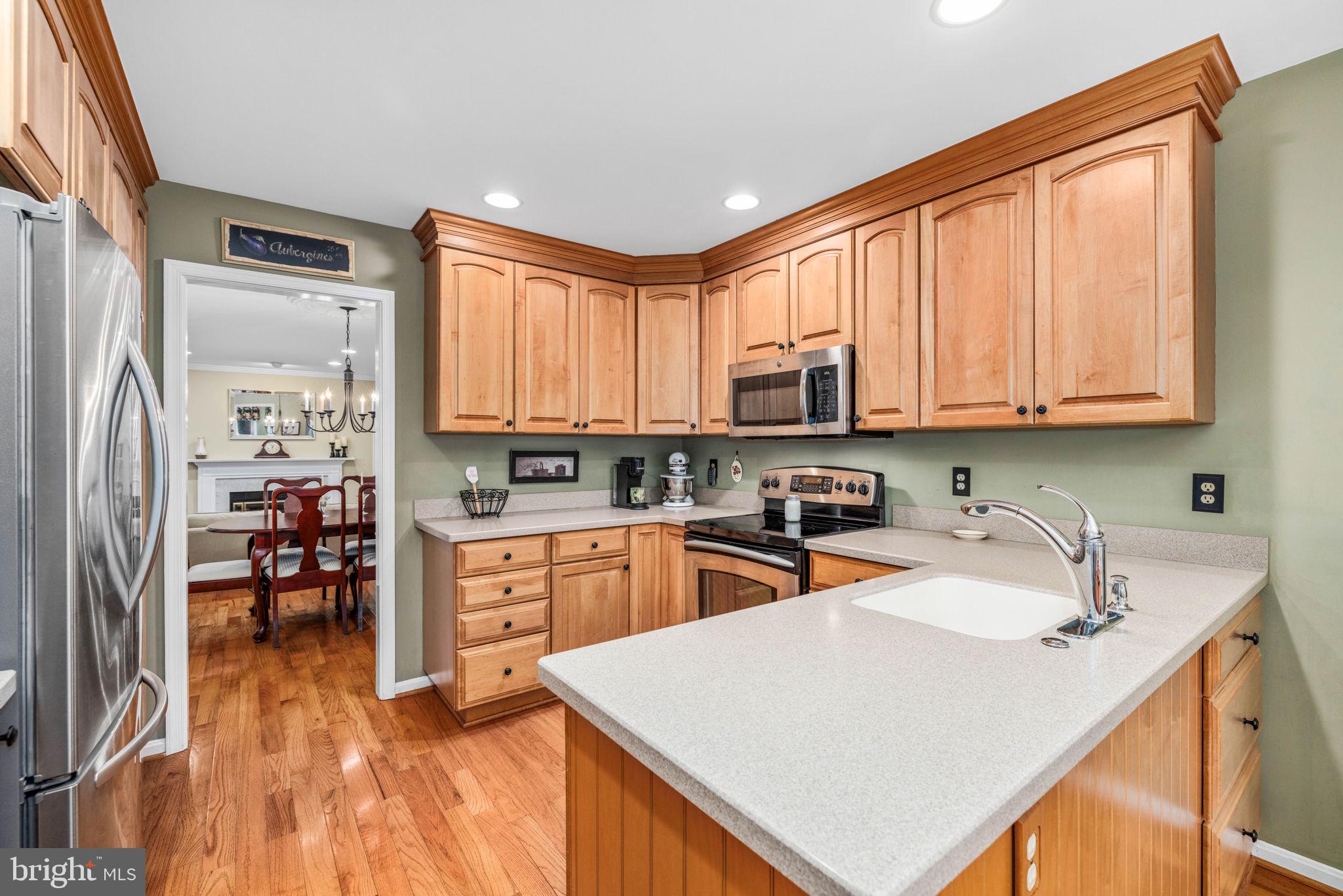 LAKE BRADDOCK - Residential