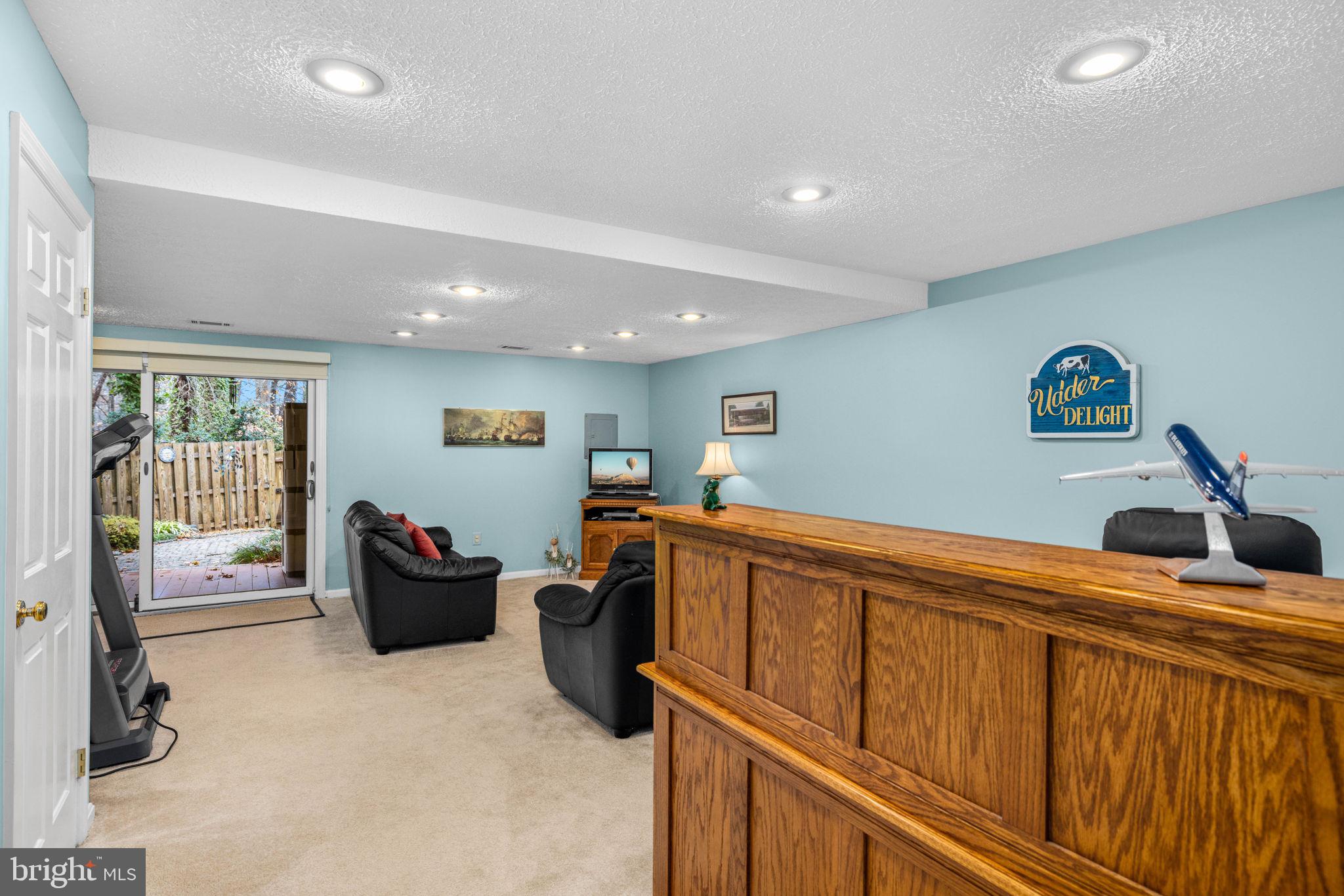 LAKE BRADDOCK - Residential